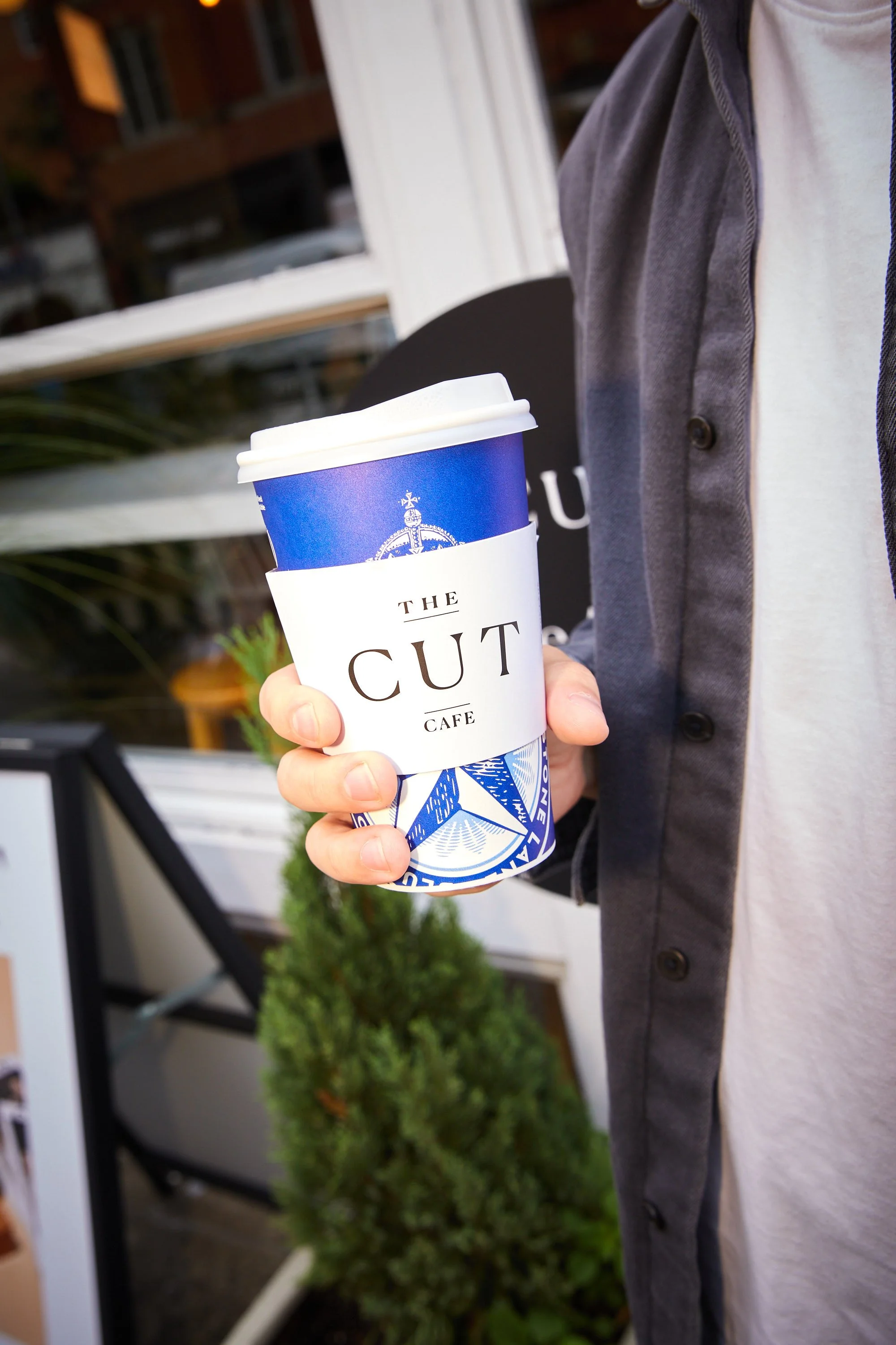 Copy of 250912_GINDI_THECUT_CAFE_0522.jpg