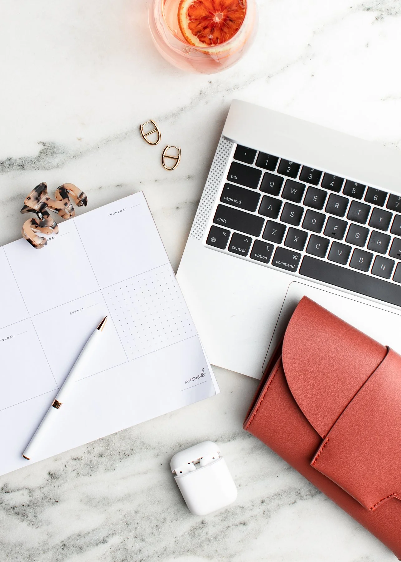 3 Community Building Strategies You Need to Start Using on Instagram