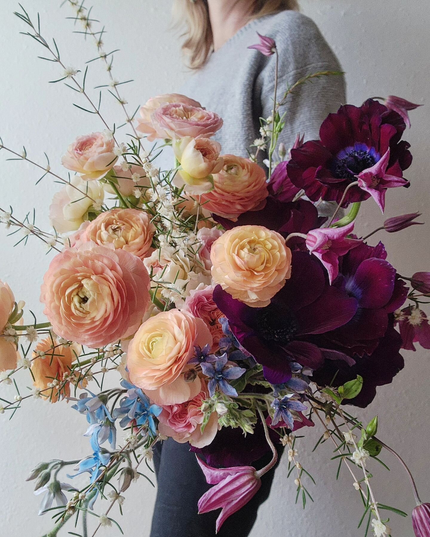 Happy Easter! I went to the market last week with a peach, pink, light blue &amp; lavender color pallet in mind, but this is what we needed up with. What do you think? 

It felt really good to do some bouquet play instead of a vase arrangement. Check