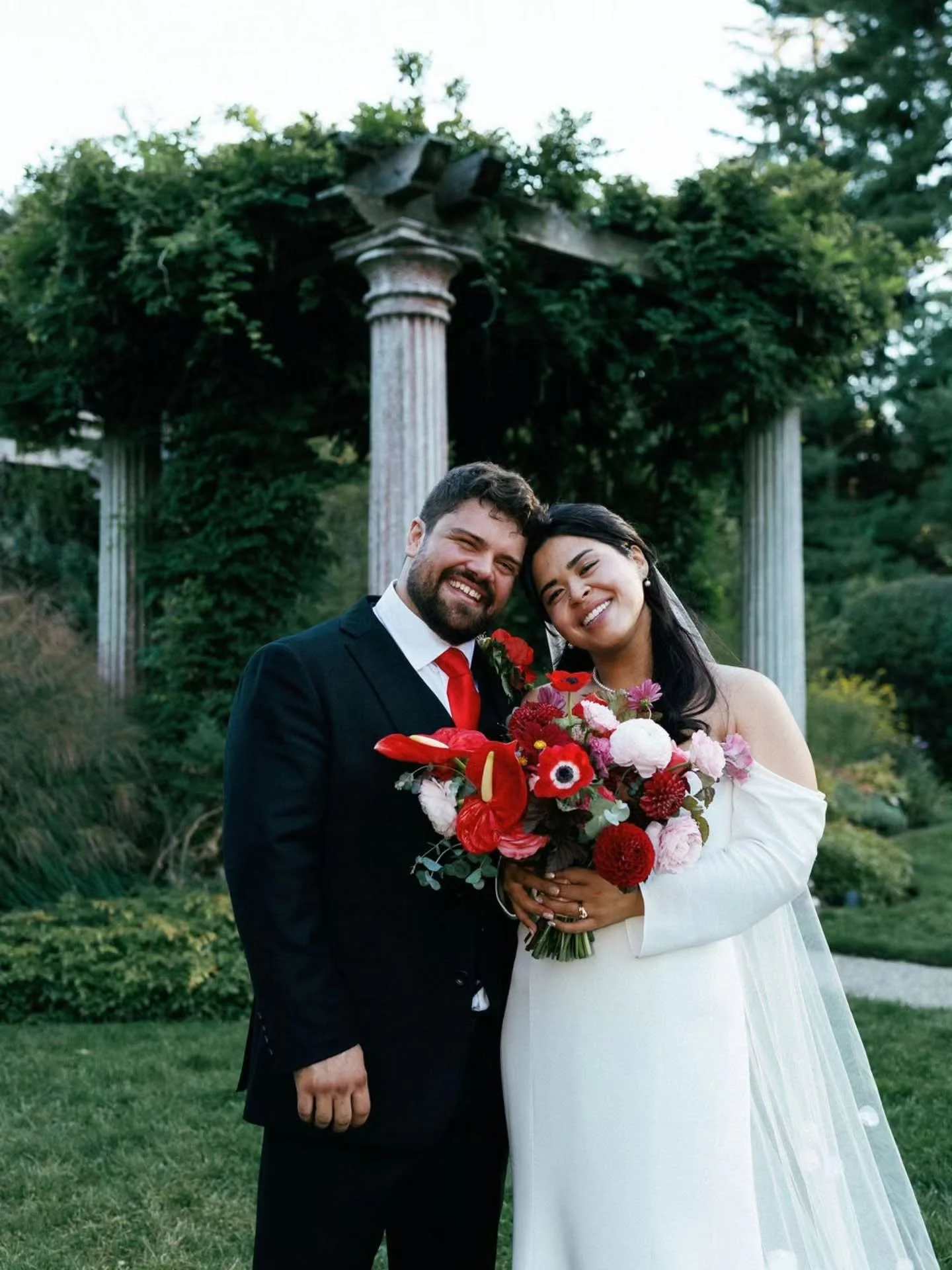 These two are absolutely beaming with joy 

We loved experimenting with a red and pink color palette for this stunning September wedding at @glenmagnafarms

Photography @charlieoliviagrantham