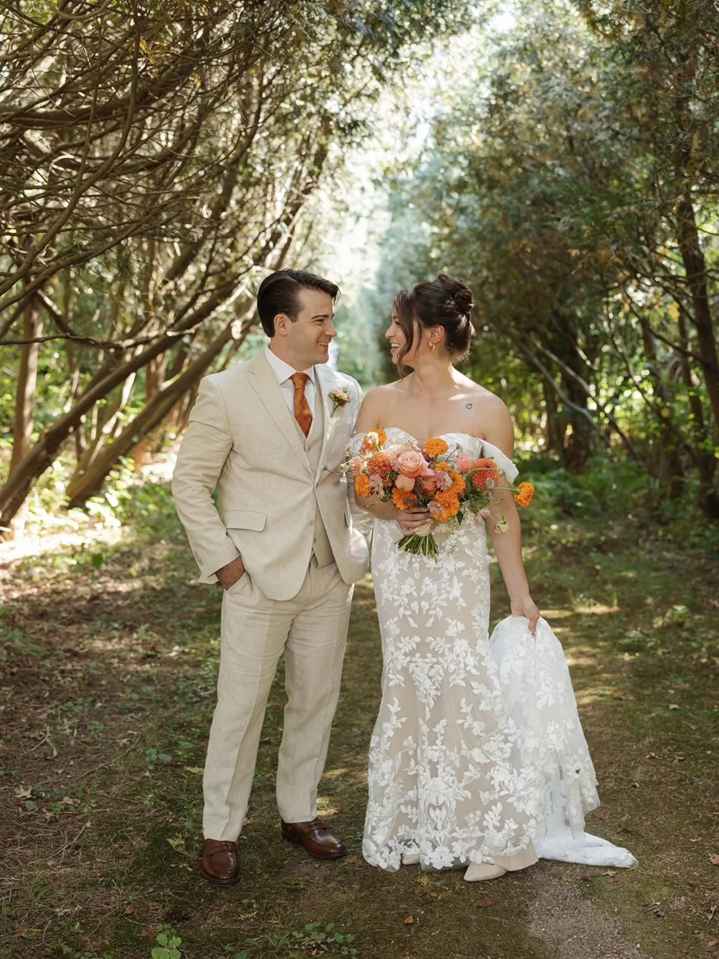 L &amp; B last September at Glen Magna featuring hundreds of local Marigolds from @thefloralreserve and juicy Dahlias from @sunspellflora

Photos @emiliefaithphoto

#glenmagnafarms #marigolds #newenglandwedding #florist #orangeweddingflowers