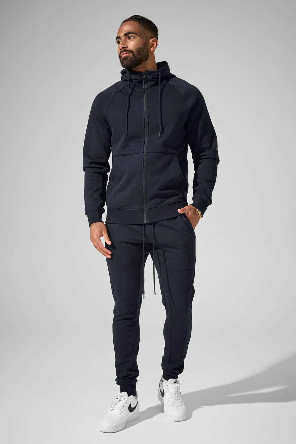 8890H-NAVY-MODEL1.webp