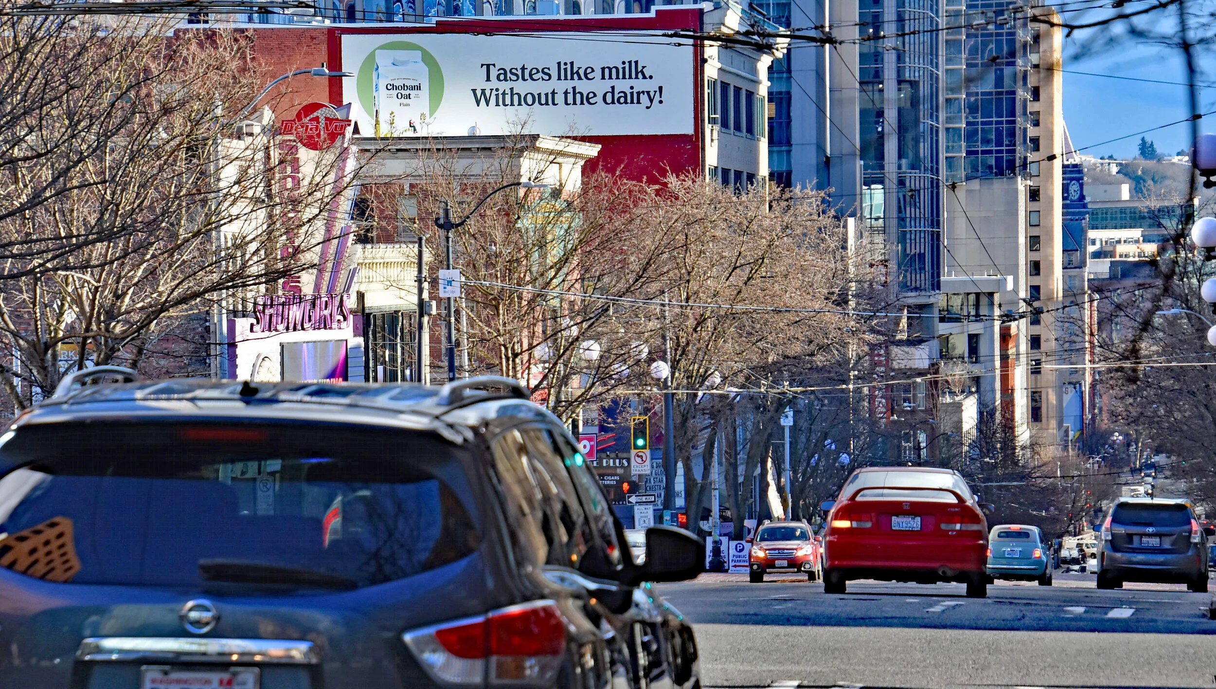 04_SEA-906_Chobani Oat_Far approach .jpg