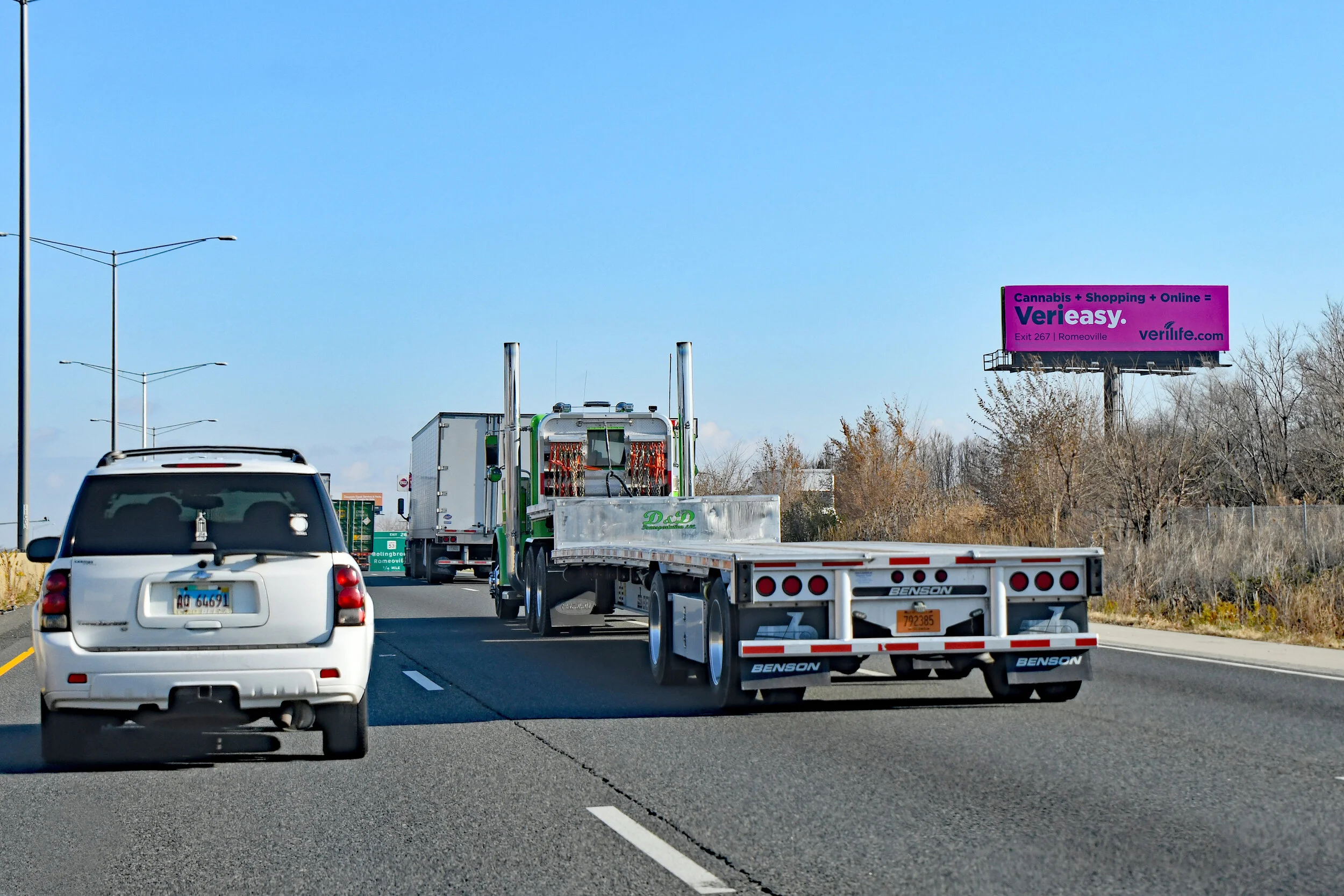 02_CHI-39MAD_Verilife  Holiday Copy Change_Approach.jpg