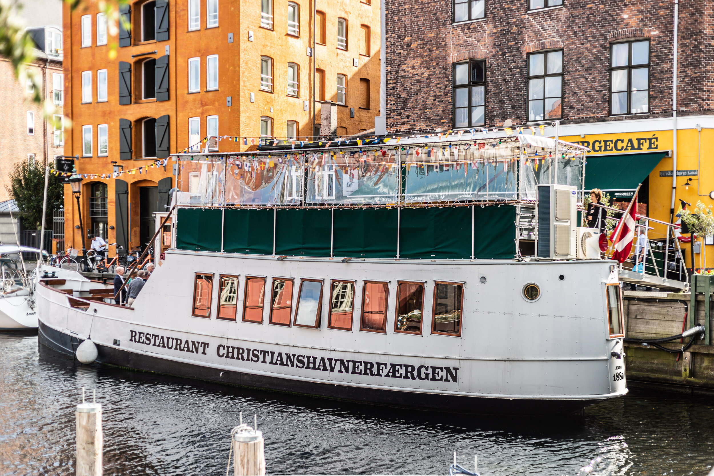 Maritimt selskabslokale i København - Christianshavns Færgecafé Færgecafé