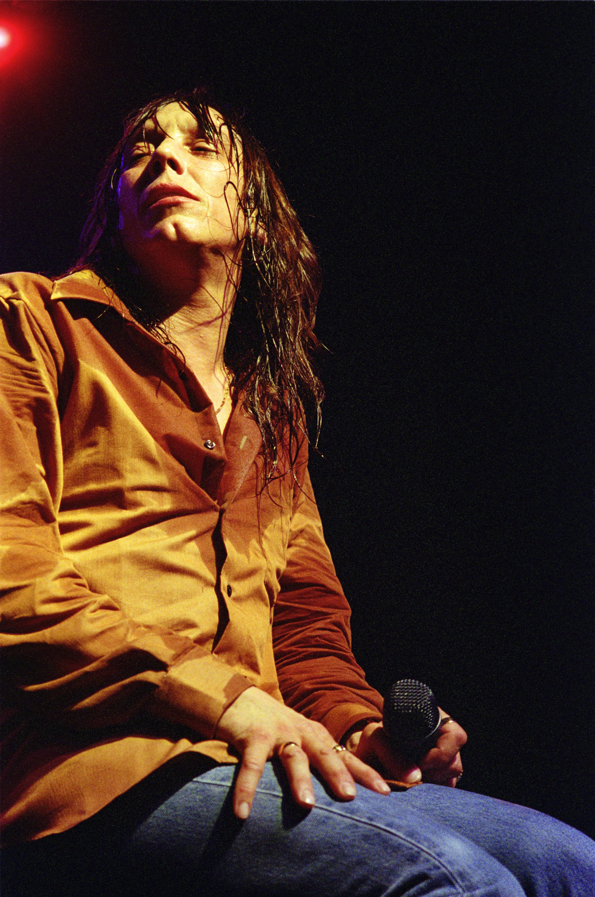 Tesla Jeff Keith Close-Up Sitting RTCHD LYRS IN PROG_result.jpg