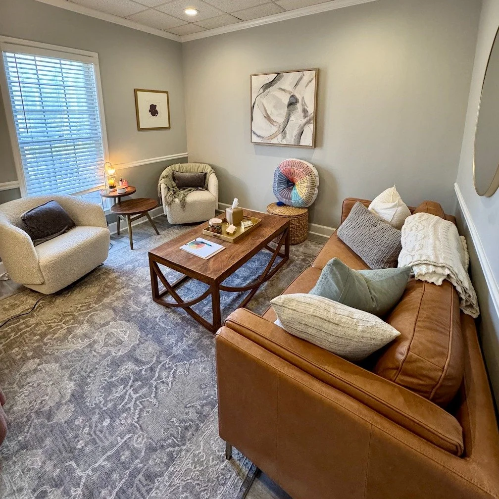 Check out our new space in Dunwoody! If you are a client of Lauren Taylor and you are interested in moving your appointments to our new Dunwoody location, please let us know. 

Got friends or family in Dunwoody? Help us spread the word! We would be i