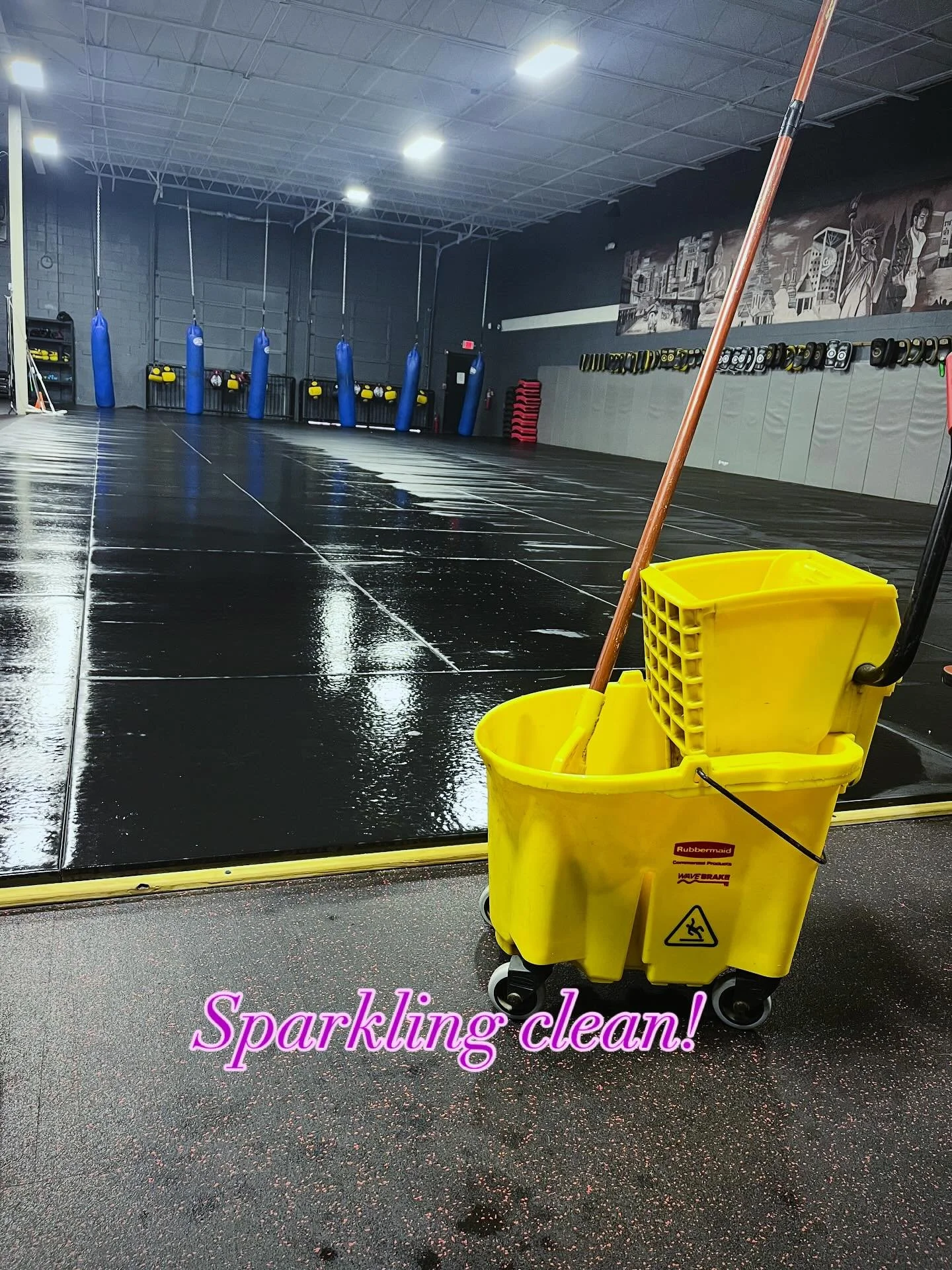 Tuesday cleaning master!✨ @bangkokboxingfitness @khunponmuaythai