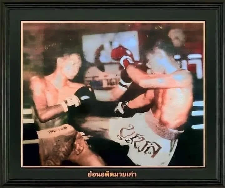 Today makes 38 years Khunpon vs WangchanNoi Main Event Songchai fight promotion at the classic Lumpinee stadium Rama4, Bangkok 1988, one of my favorite matches and another great memories!! @khunponmuaythai @bangkokboxingfitness