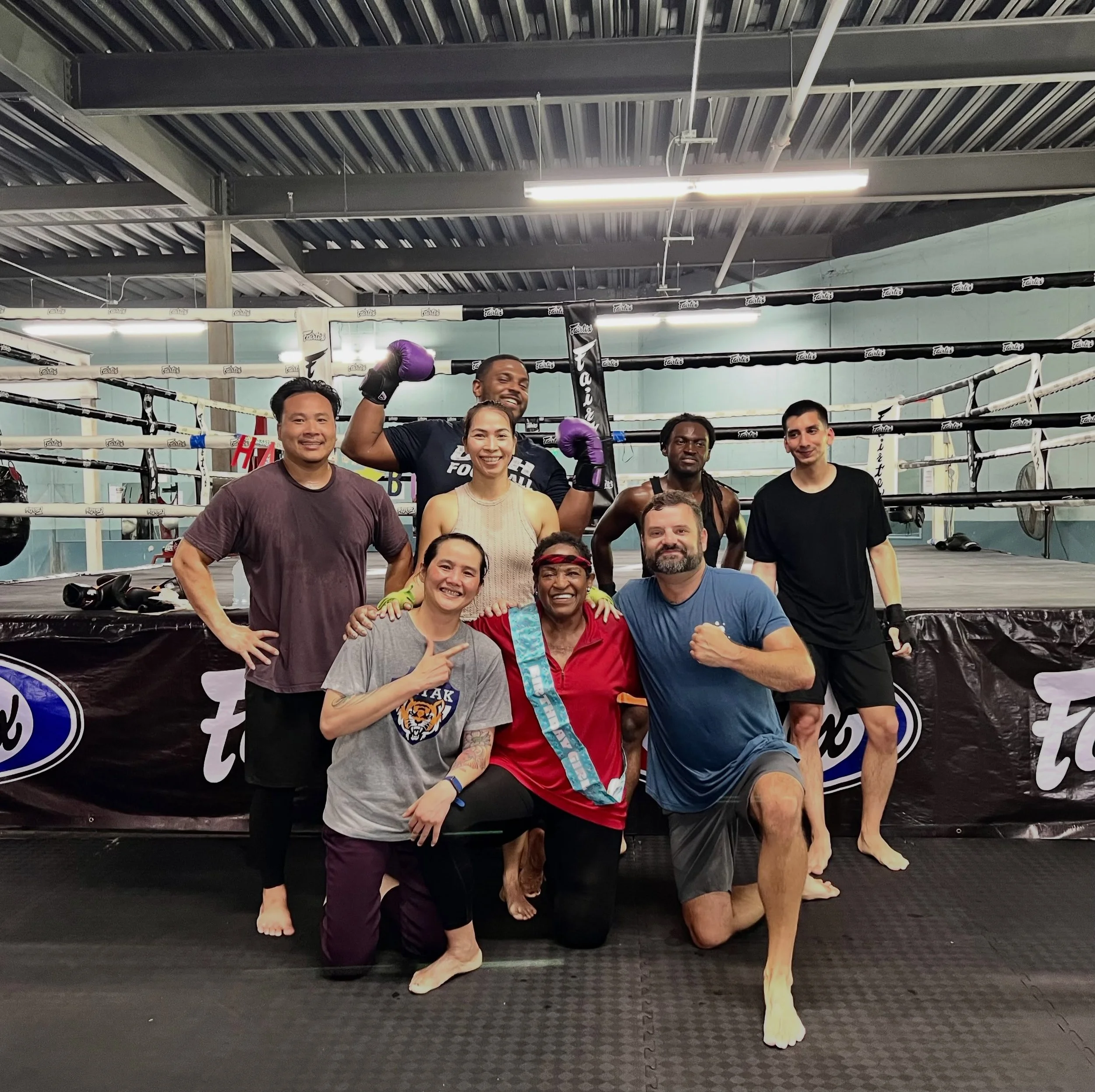 Mrs. Linda Started training Muay Thai at 62 years old, today turns 70 and still doing it! Muay Thai keeps you young forever💪💪 @khunponmuaythai @bangkokboxingfitness