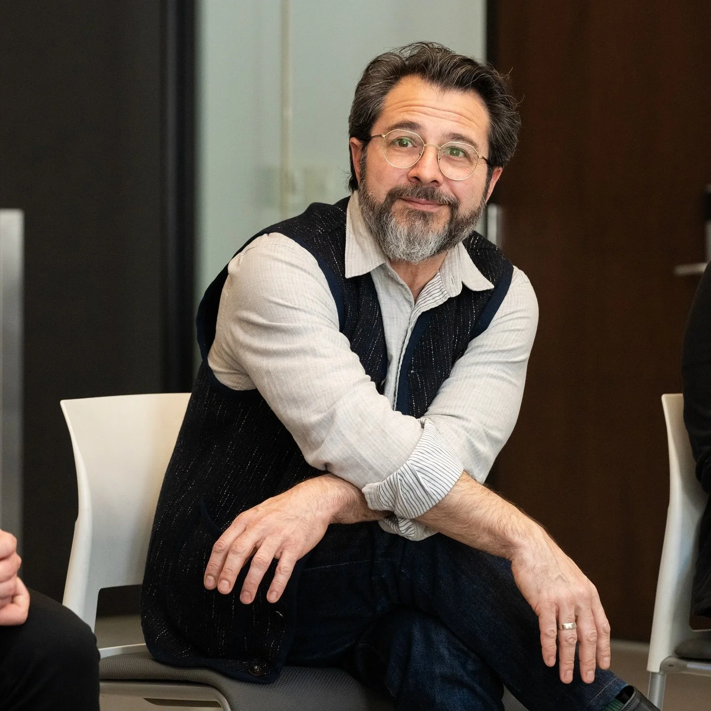 Plot twist: This artist just became a business owner!
After wearing many hats, I’ve decided to add ‘entrepreneur’ to the collection. I’ve been doing creative collaboration throughout my multiple careers, so I thought: why not