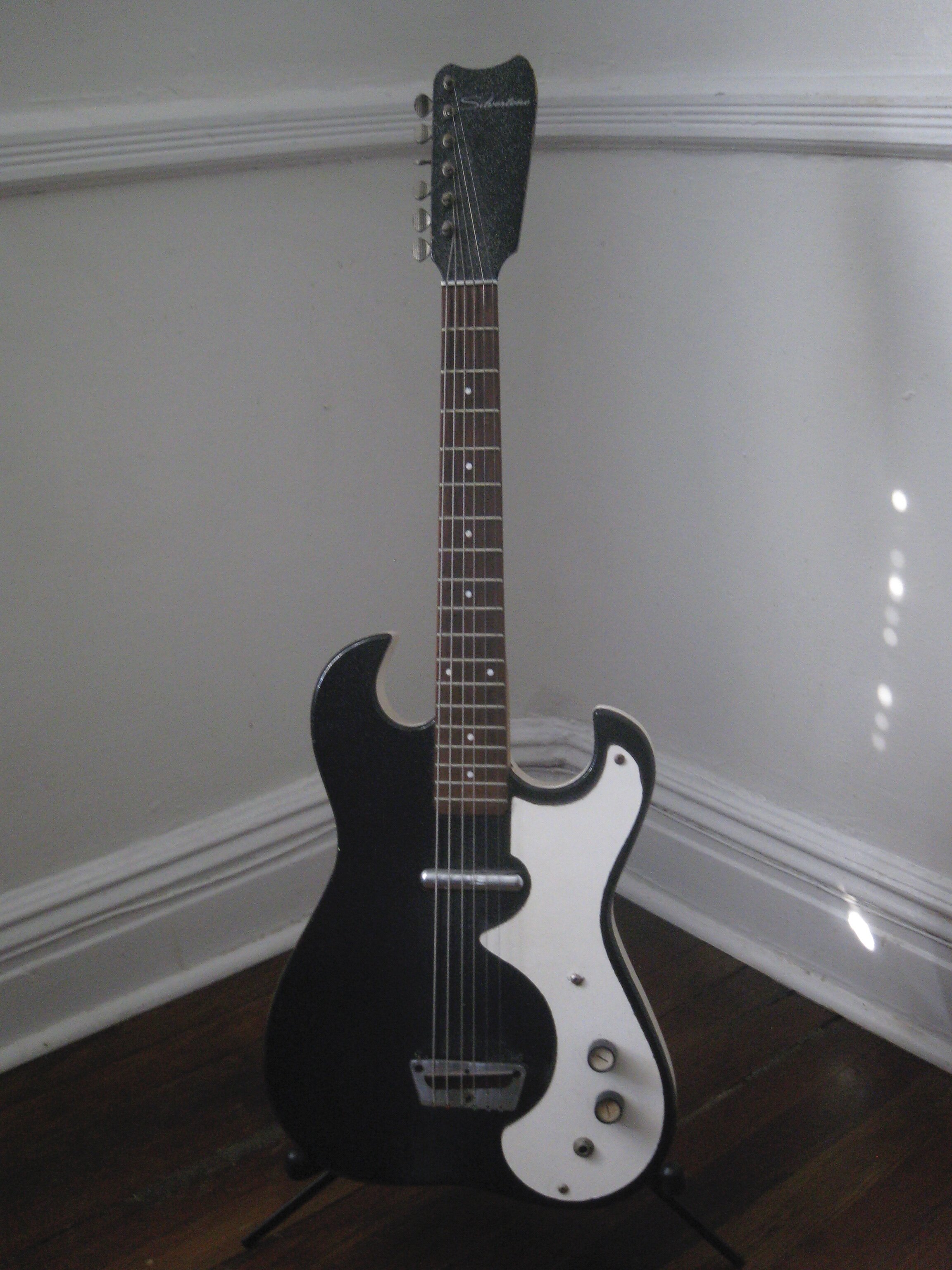 Dano/Silvertone 1448