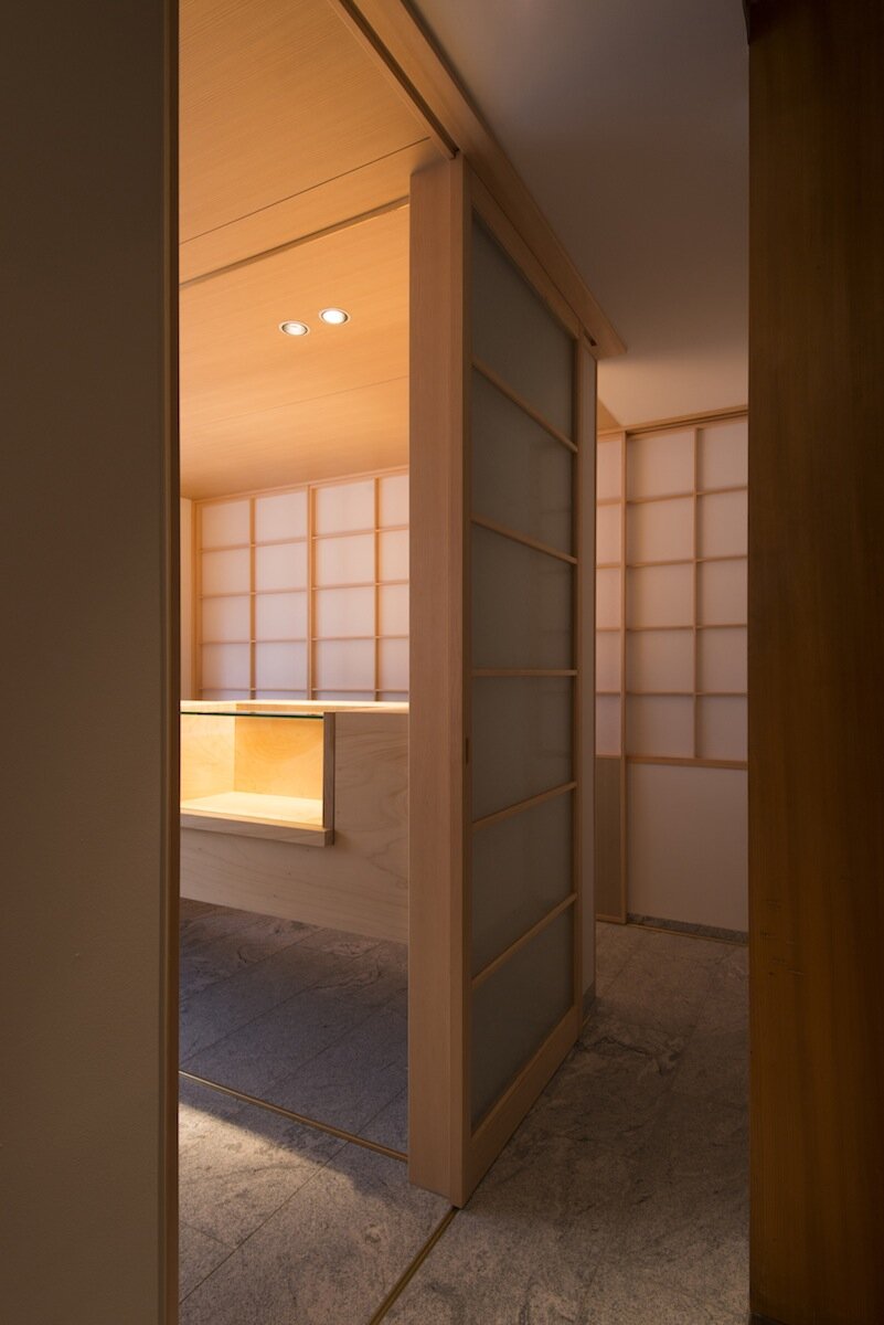 case-real-kaiboku-sushi-interior-design-fukuoka-japan-idreit-07.jpg
