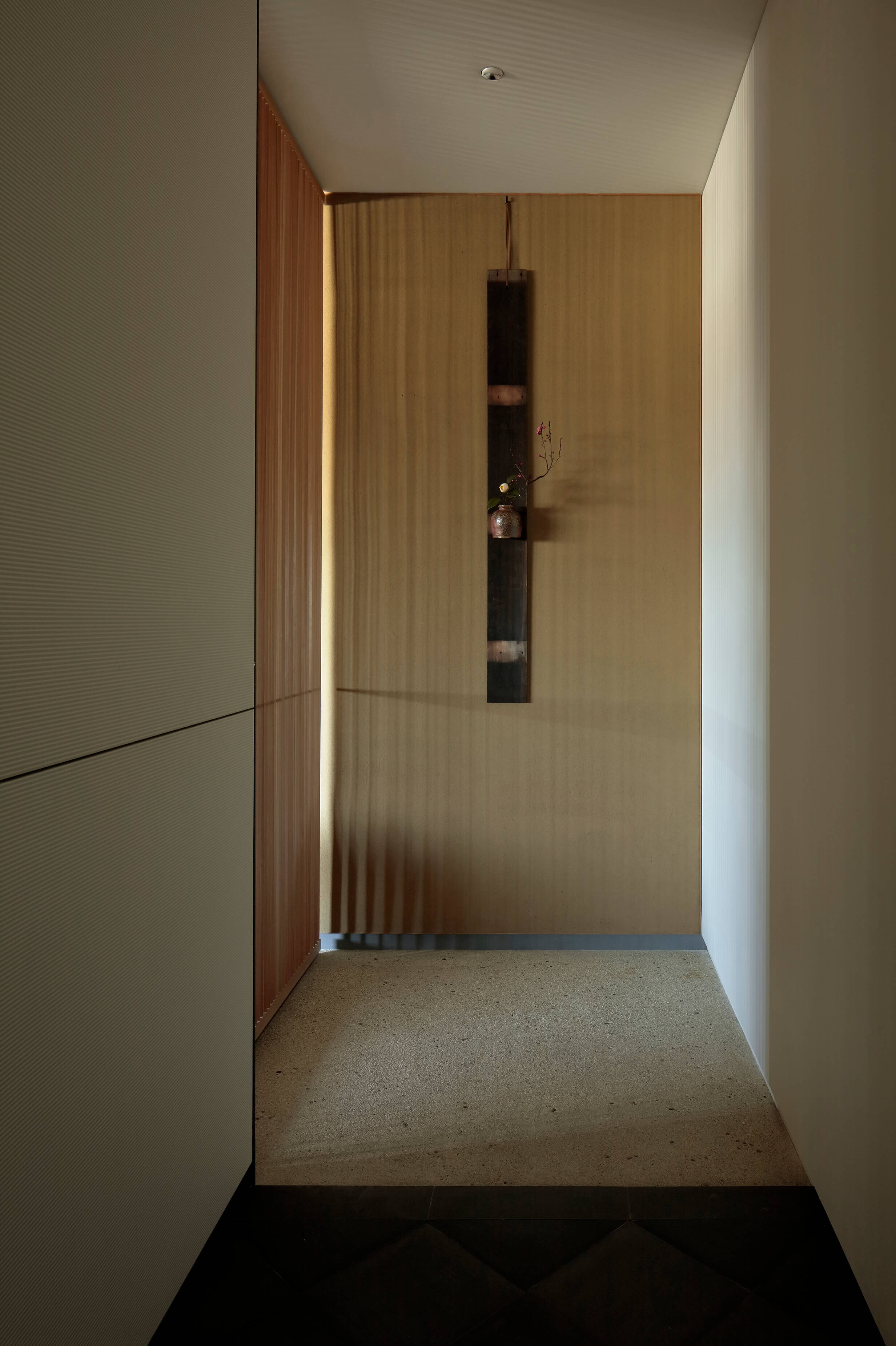 sakakida-tomoyuki-architect-ntv-office-interior-design-tokyo-japan-idreit-006m.jpg