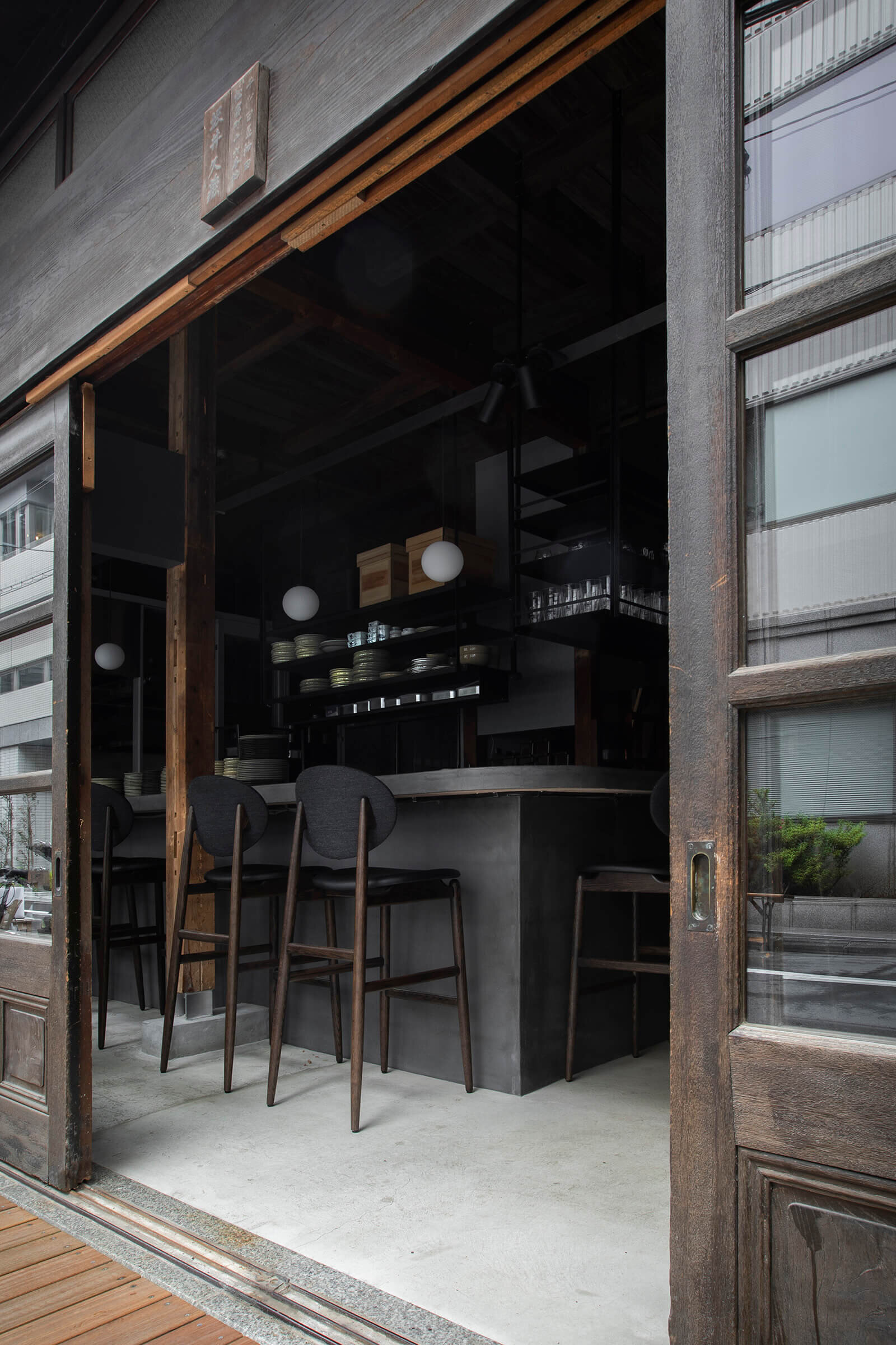 keiji-ashizawa-design-kufuku-tokyo-japan-restaurant-interior-design-idreit-003.jpg