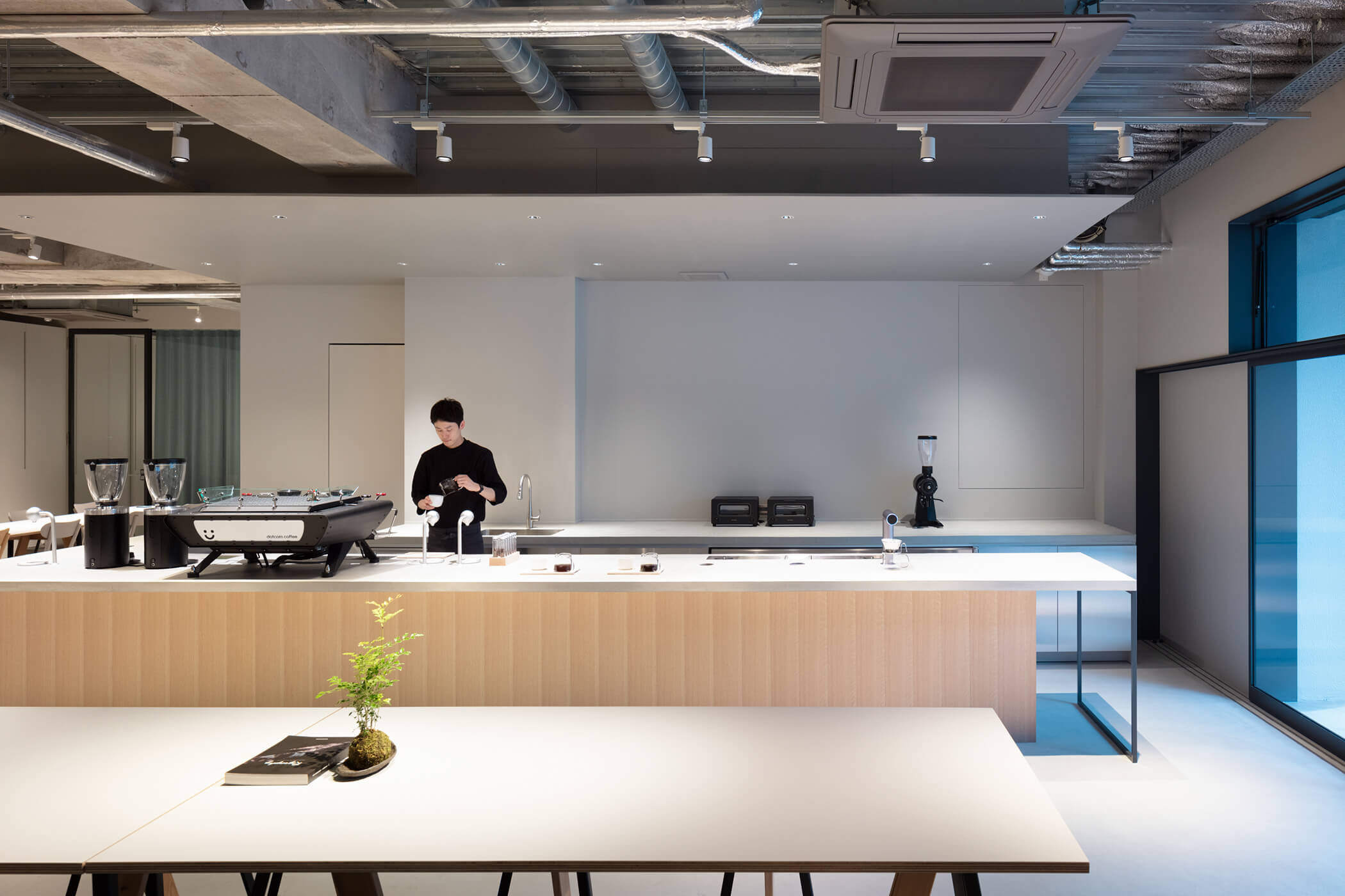 keiji-ashizawa-design-dotcom-space-tokyo-japan-cafe-interior-design-idreit-124.jpg