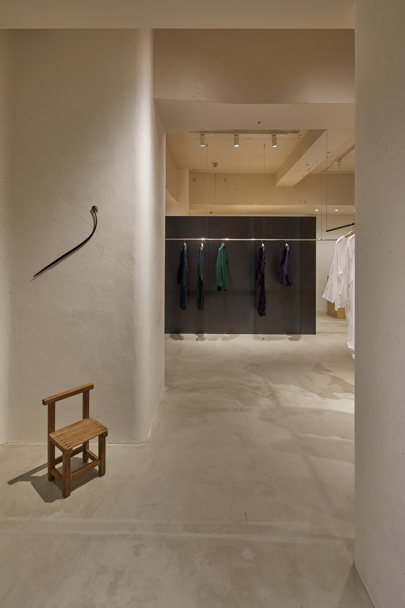 koizumi-studio-plantation-aoyama-fashion-store-interior-design-idreit-07.jpg