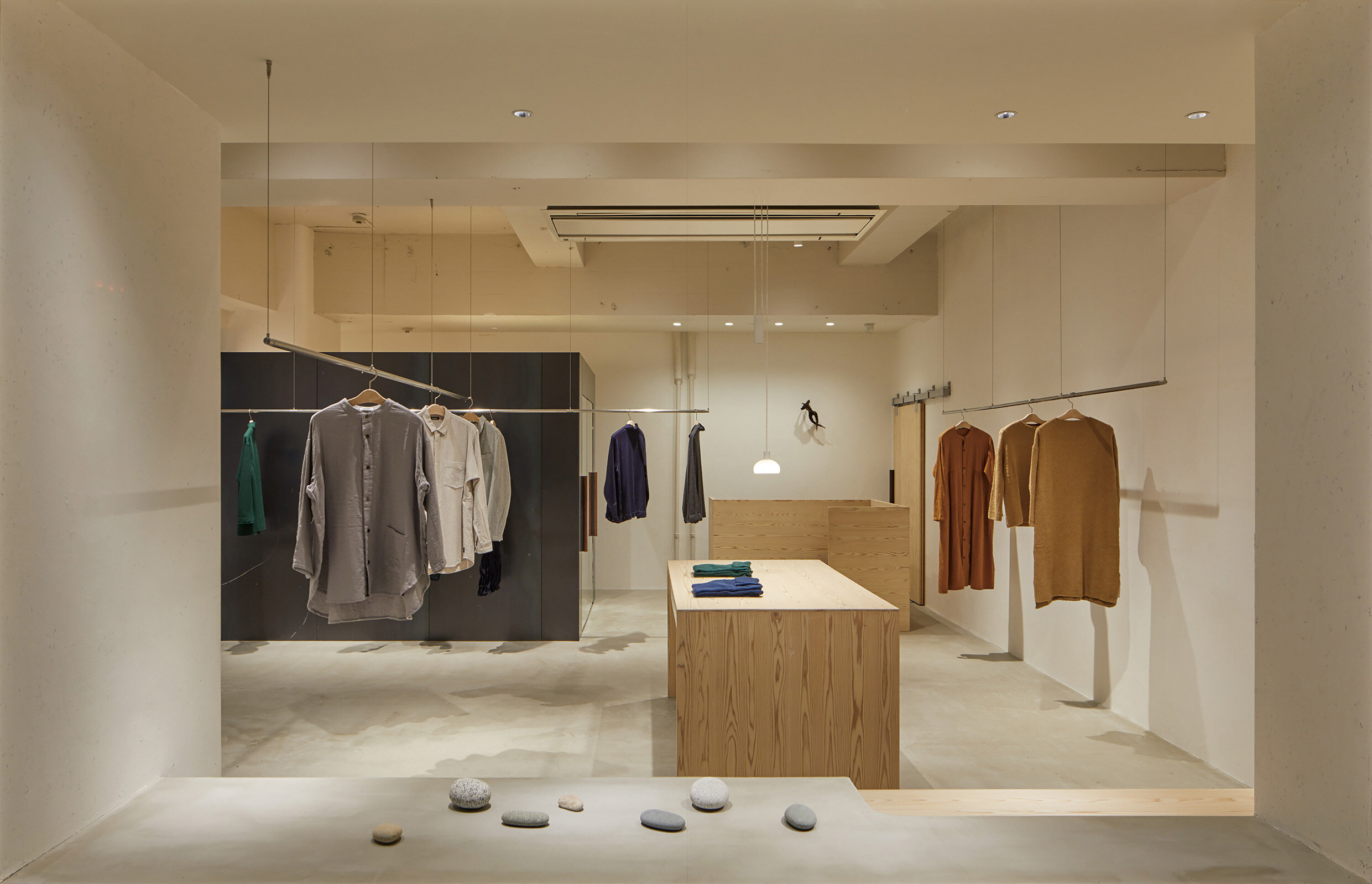 koizumi-studio-plantation-aoyama-fashion-store-interior-design-idreit-06.jpg