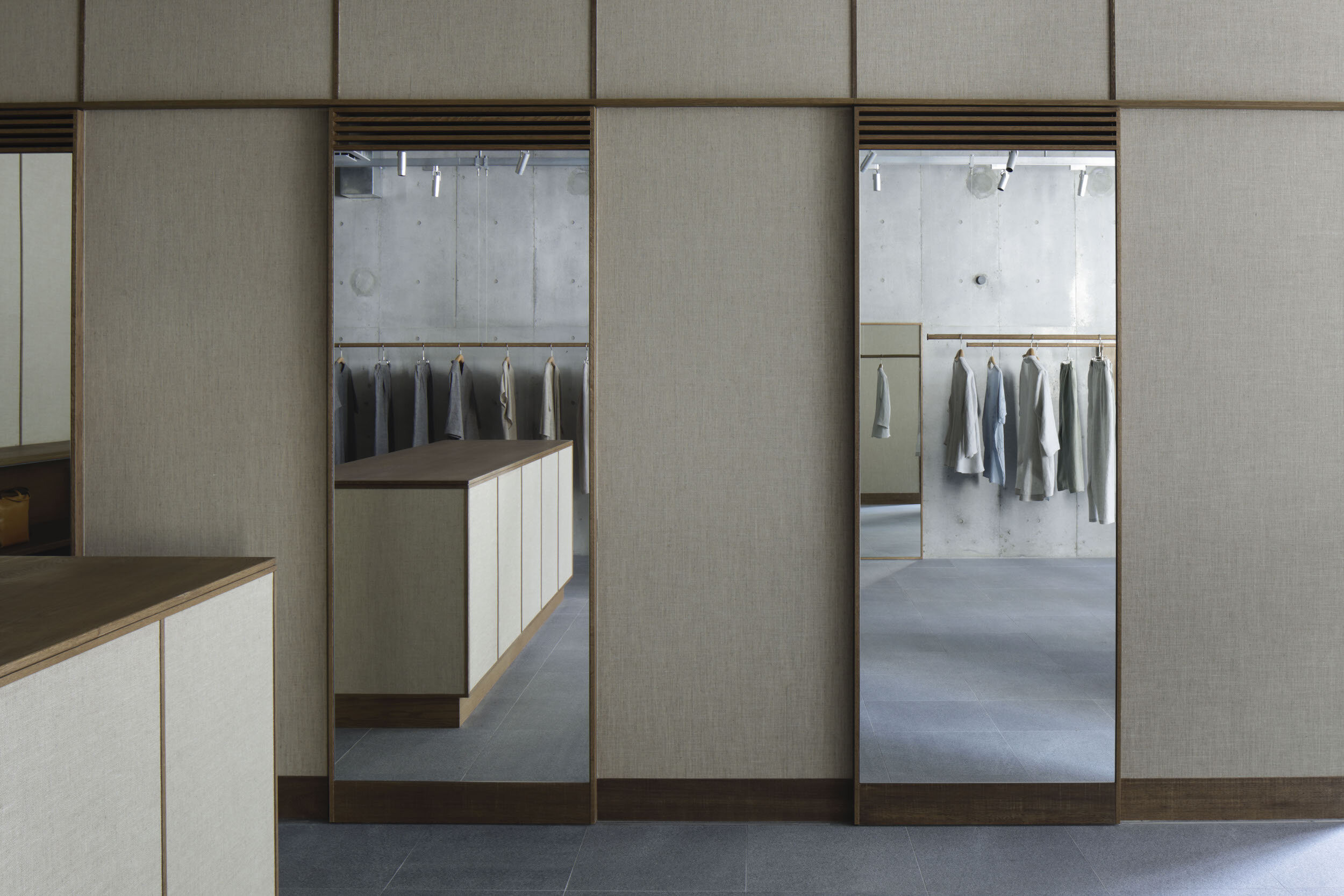 case-real-jurgen-lehl-aoyama-fashion-store-interior-design-tokyo-japan-idreit-07.jpg