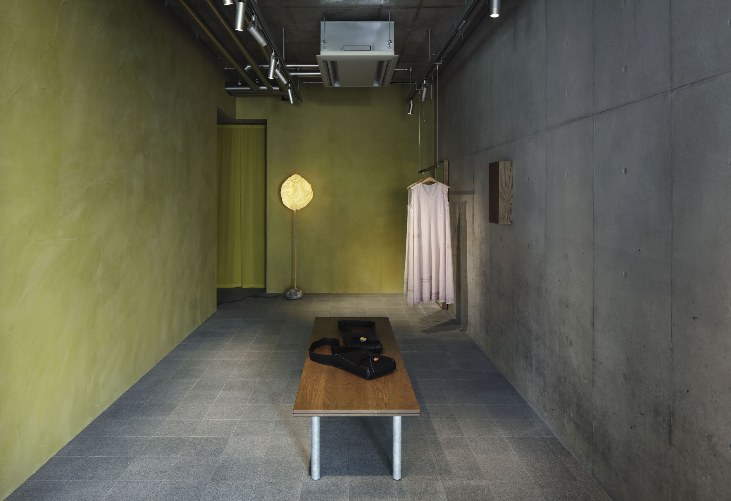 case-real-jurgen-lehl-aoyama-fashion-store-interior-design-tokyo-japan-idreit-19.jpg