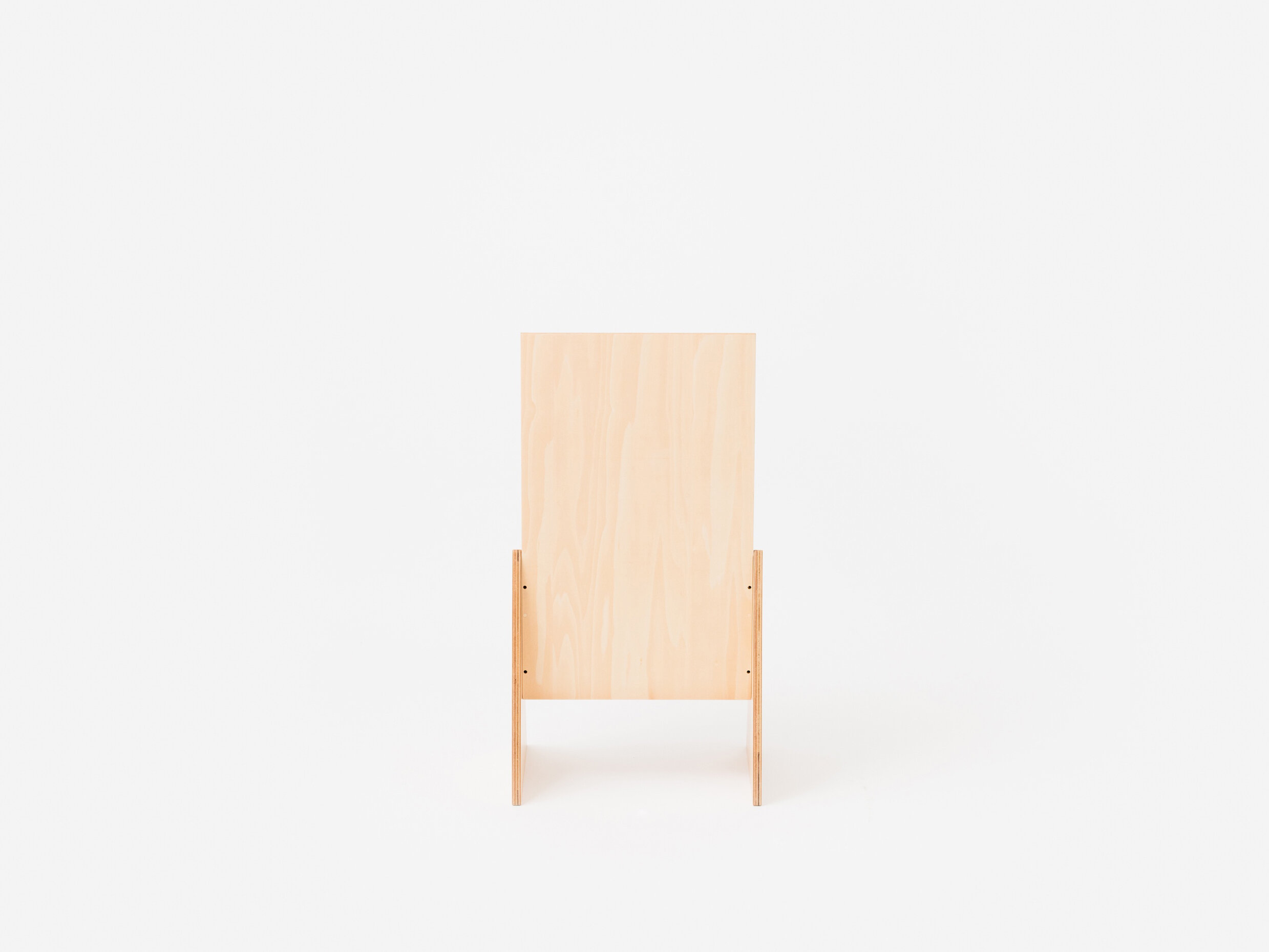 kodai-iwamoto-sankaku-chair-furniture-design-idreit-039.jpg