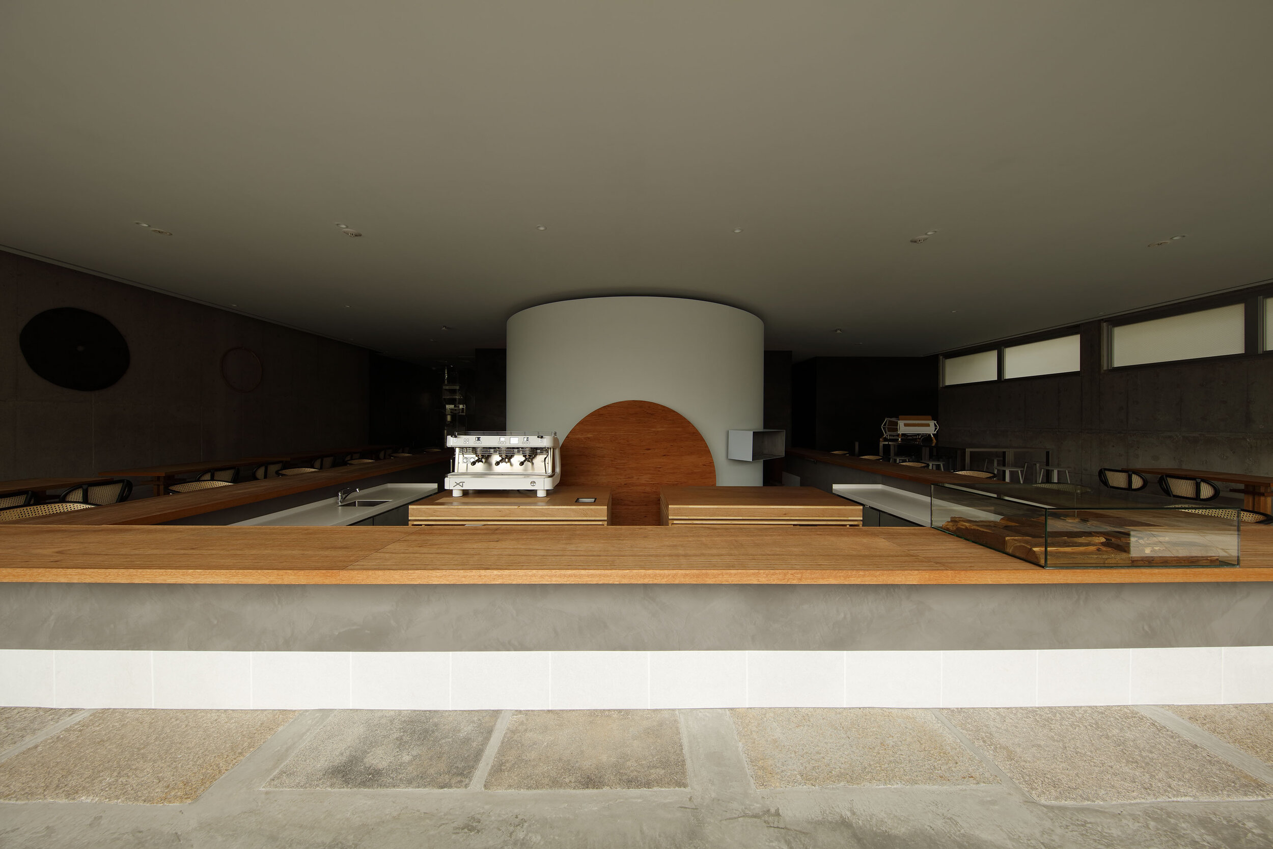 yusuke-seki-studio-ogawa-coffee-laboratory-interior-design-magazine-idreit-05.jpg