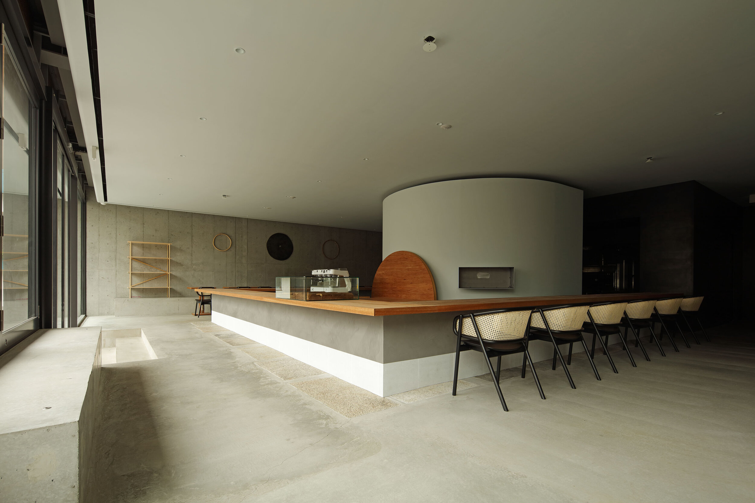 yusuke-seki-studio-ogawa-coffee-laboratory-interior-design-magazine-idreit-08.jpg