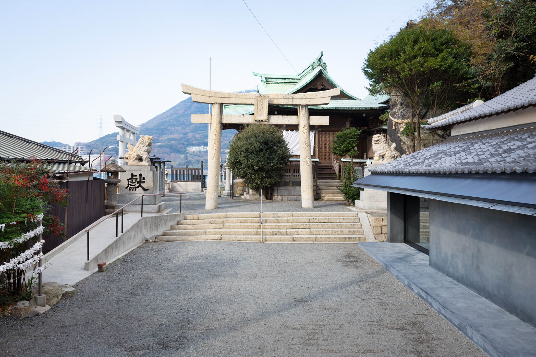 about-tadahiro-butsugan-mekari-jinja-shrine-interior-design-magazine-idreit-003t.jpg