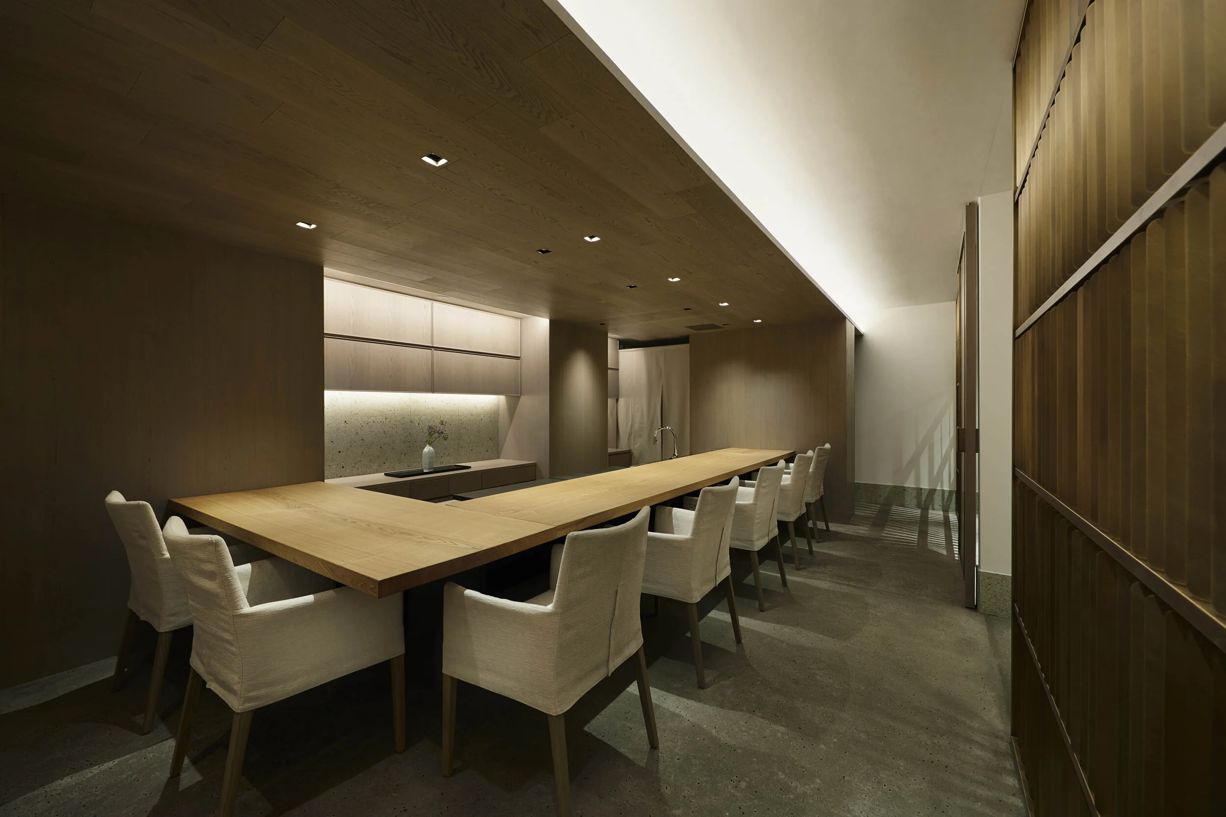 Japanese Restaurant GINZA KUKI by Atsuko Oku / plastac — IDREIT ...