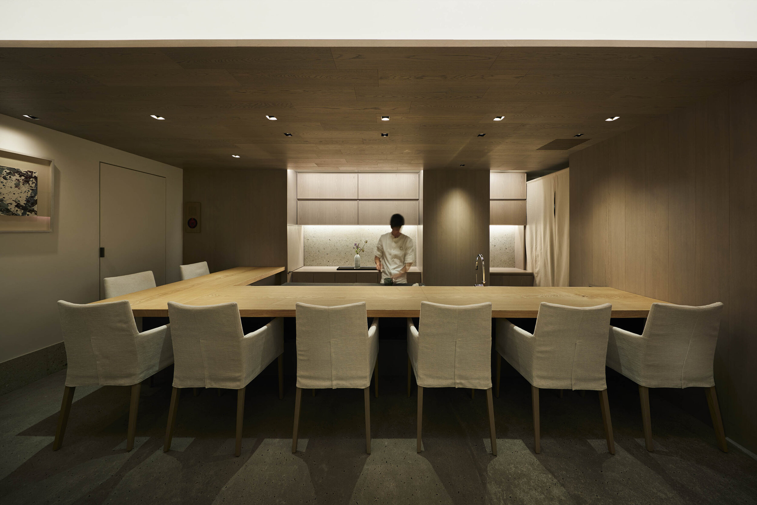  A detail of counter. Tokyo-based design studio Plastac has designed a Japanese restaurant GINZA KUKI in Tokyo in a minimalist style. 