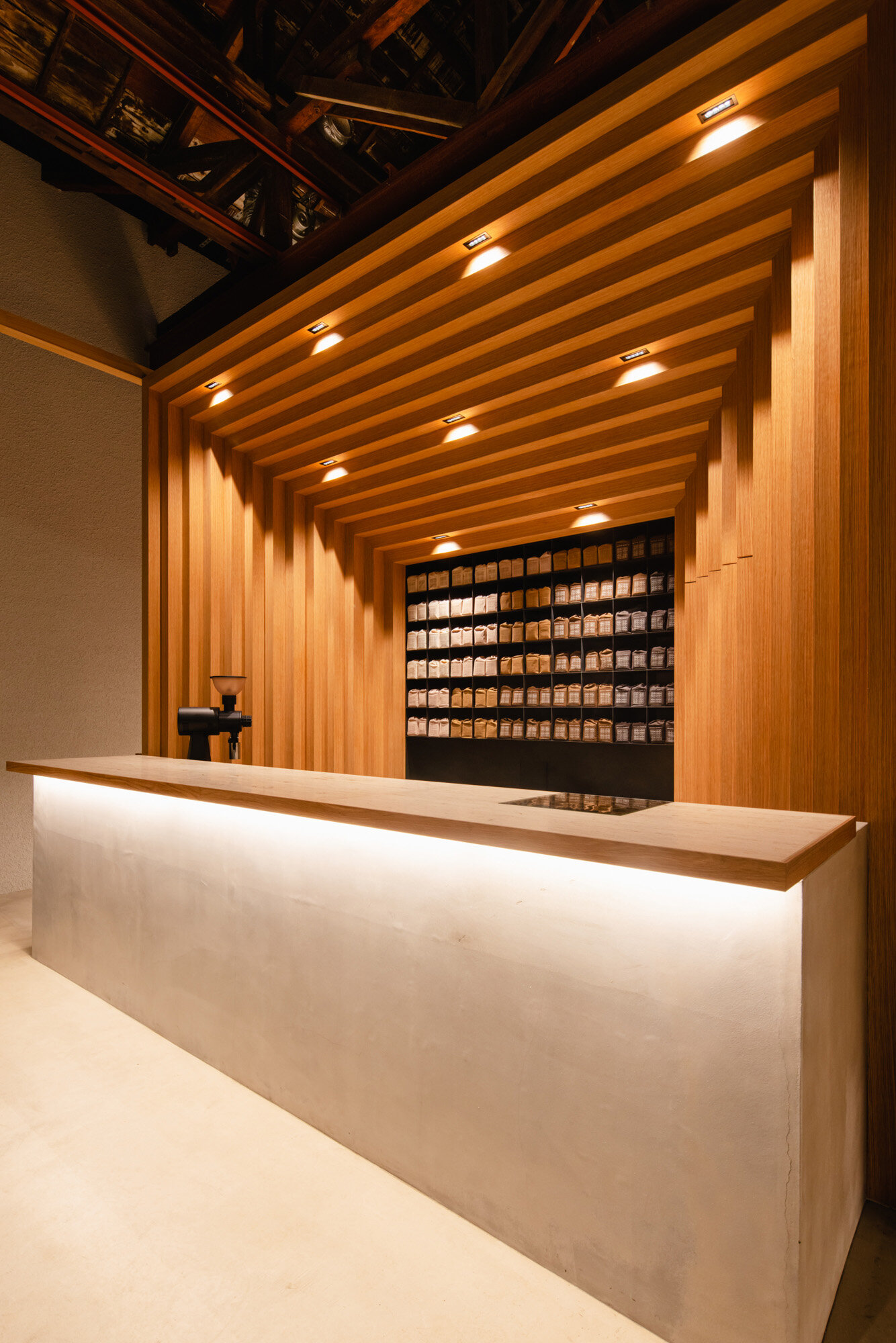 14sd-koffee-mameya-kakeru-interior-design-magazine-idreit-4410_a.jpg