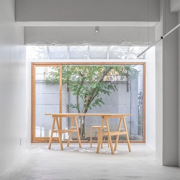 【デザイナー求人・新卒応募可】​​​​​​​​
建築家の高橋将章さん率いる建築設計事務所 tentplant が、設計スタッフ（実務経験者・新卒）を募集中です！​​​​​​​​
​​​​​​​​
tentplant は「ワクワクする場所づくり」をコンセプトに、2011年に設立された建築設計事務所。2017年にはギャラリー「gallery tentplant」を開設し、現在は、空間デザインの仕事と、ギャラリー運営の2本の軸で活動中です。詳細は、JOBコーナーの記事をご覧ください。​​​​​​​​
