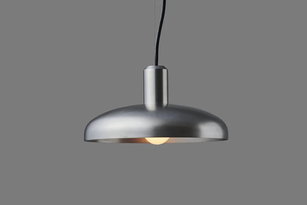 NEW LIGHT POTTERYのペンダント照明の限定モデル「Bullet tin  