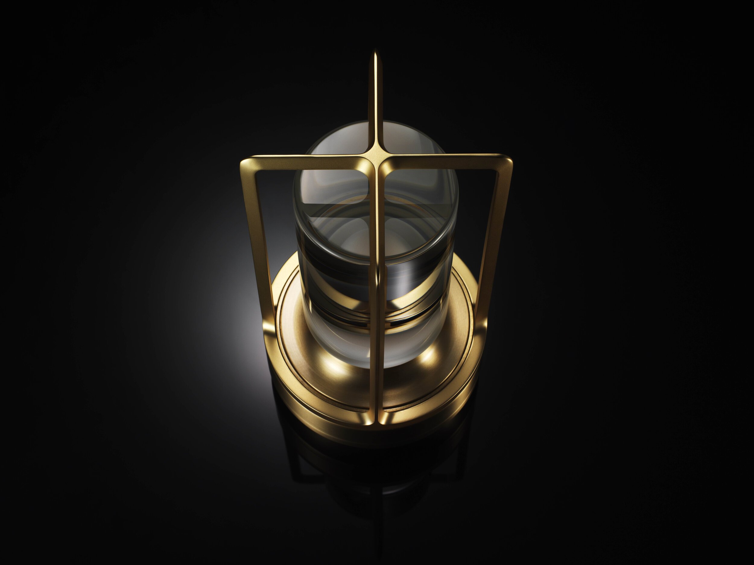  Nao Tamura 田村奈穂がデザインを手掛けた、アンビエンテックの照明器具「TURN+（ターンプラス）」。ケージはダイキャスト製 