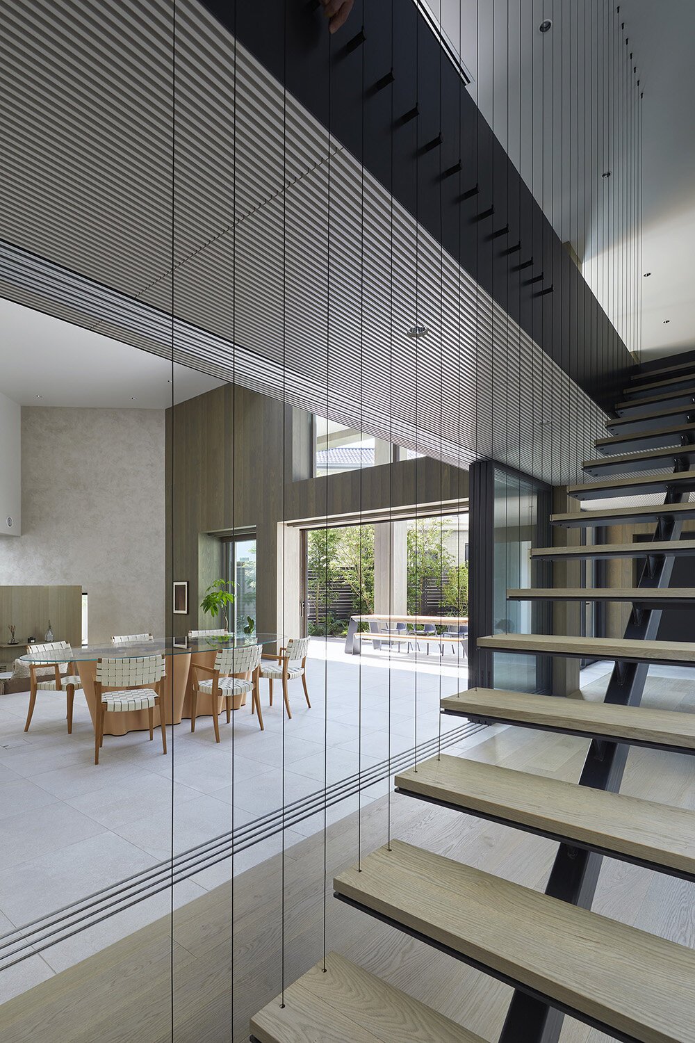  sinatoシナトの大野力が設計した住宅Shoto S。階段まわりのデザイン 