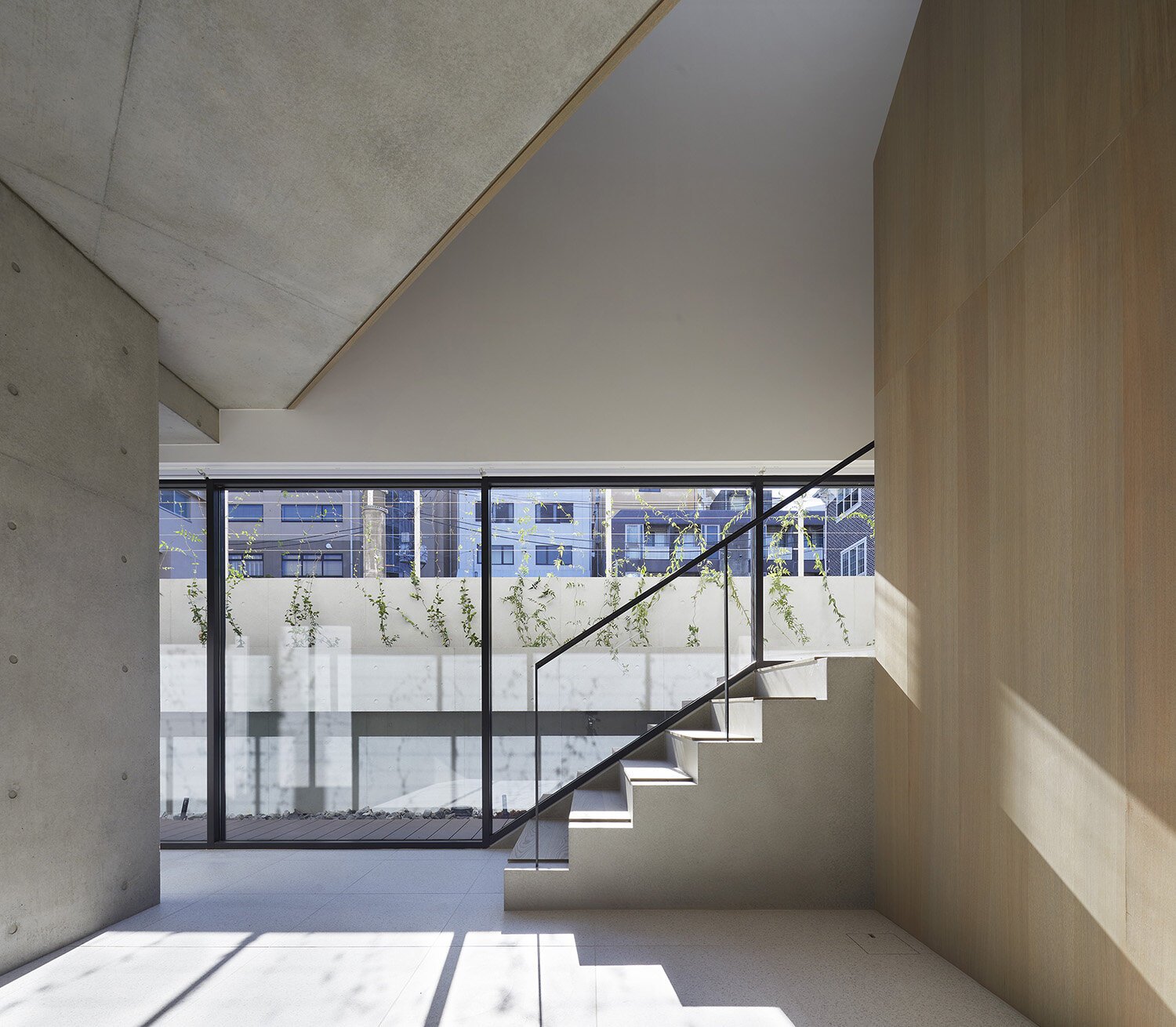  建築家 sinatoシナトの大野力が設計した住宅Shoto Sのインテリアデザイン 