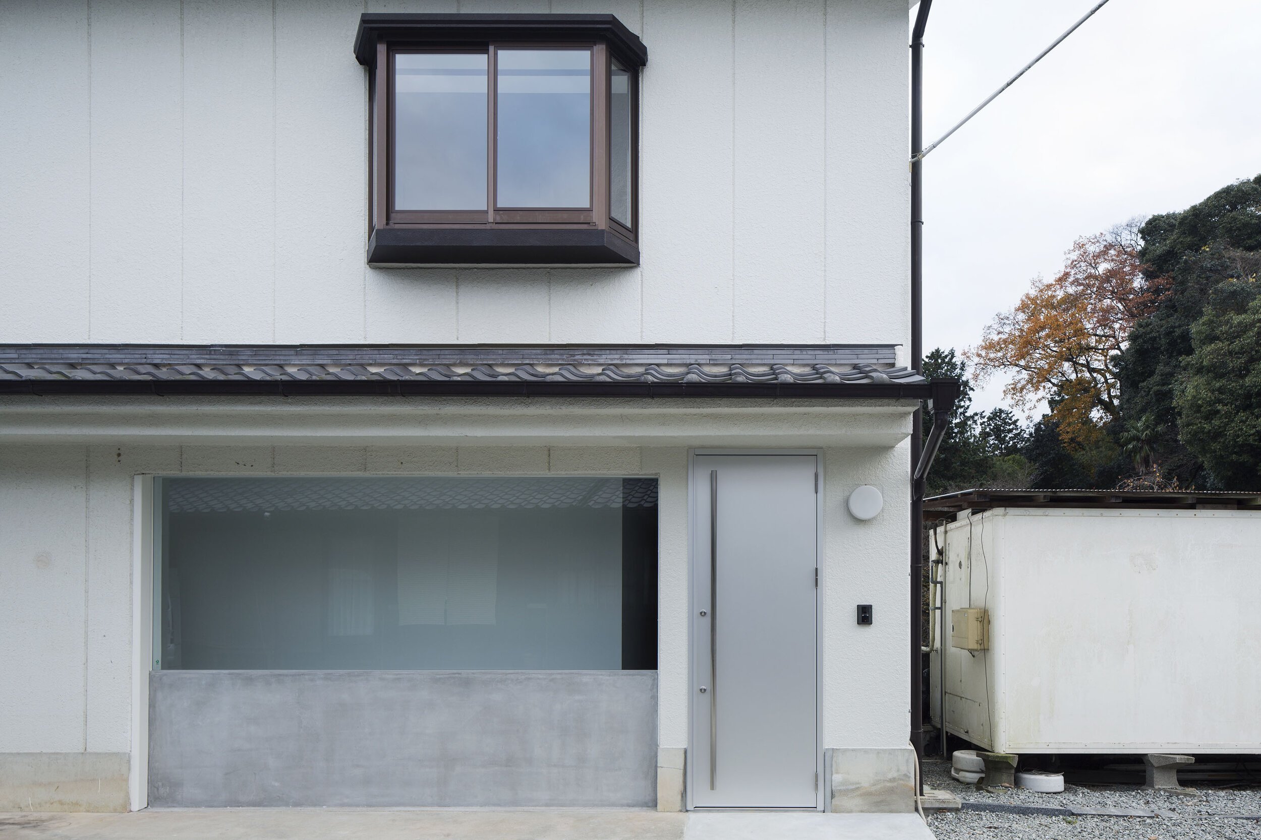 yusuke-seki-studio-house-in-nishiyoshino-interior-design-magazine-idreit-08.jpg