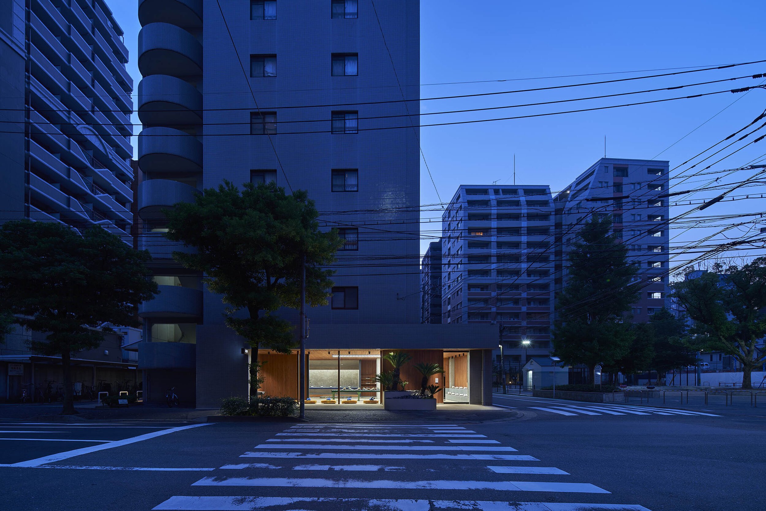  TORU SHIMOKAWA architectsの下川徹がインテリアデザインを手掛けたALSO MOONSTAR（オルソー・ムーンスター ）の外観全景 
