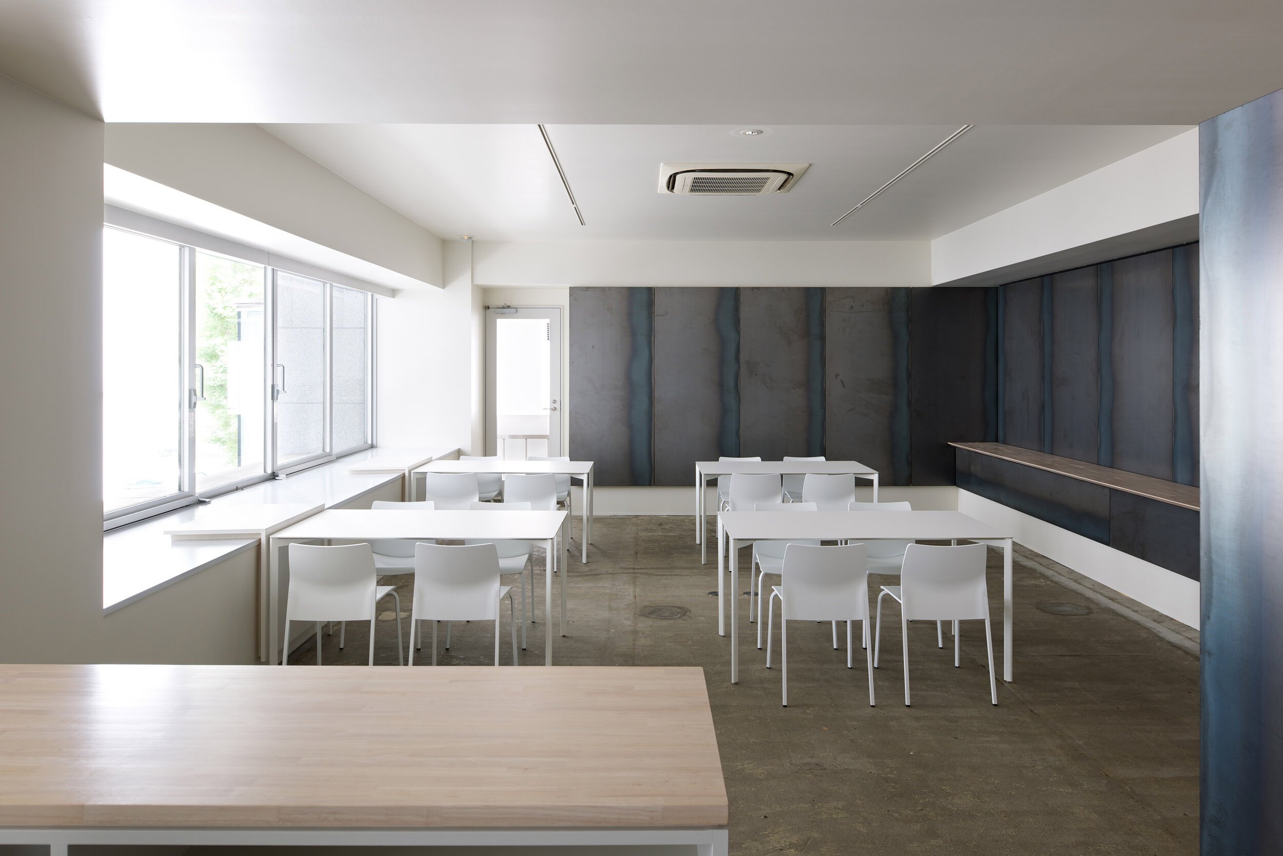 tomoyuki-sakakida-shanon-office-interior-design-tokyo-japan-idreit-06s.jpg