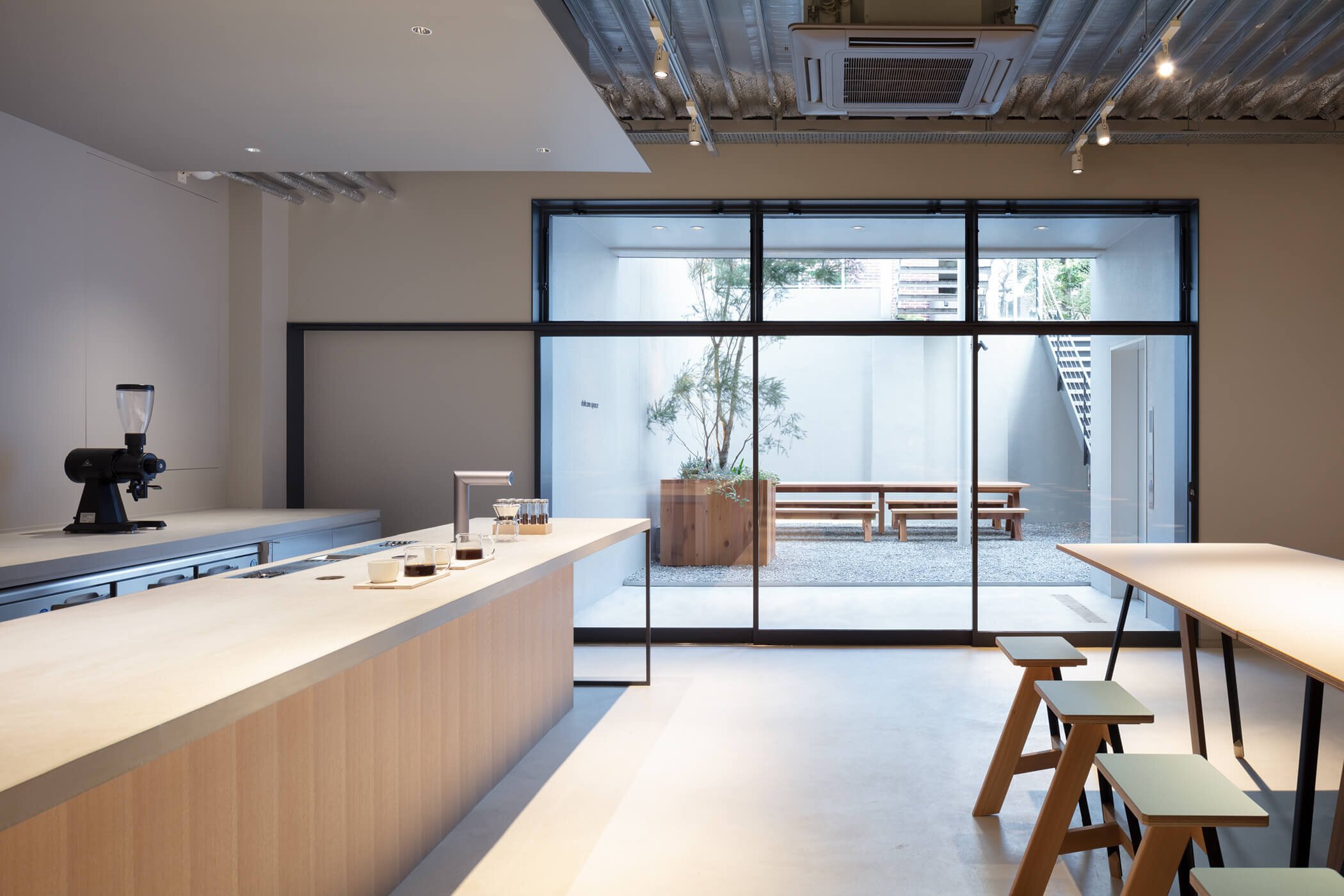keiji-ashizawa-design-dotcom-space-tokyo-japan-cafe-interior-design-idreit-111.jpg