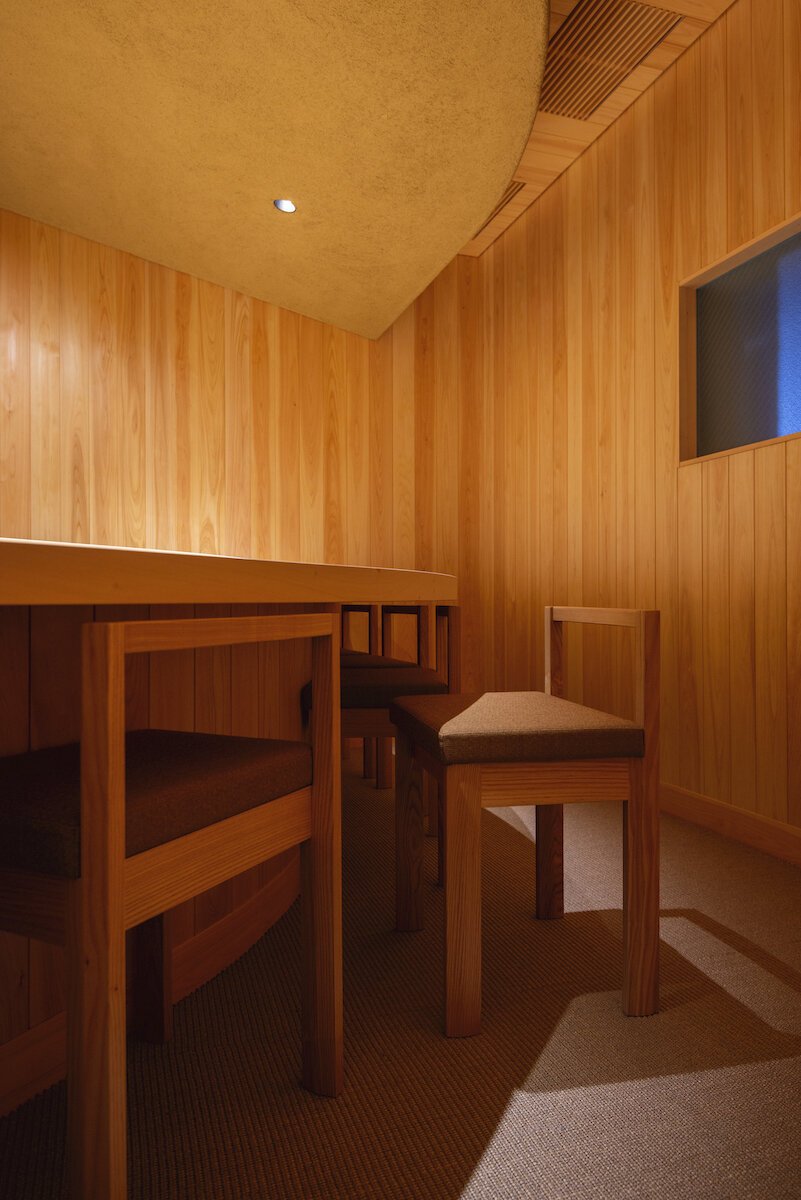 case-real-sushi-takigawa-restaurant-interior-design-fukuoka-japan-idreit-12.jpg