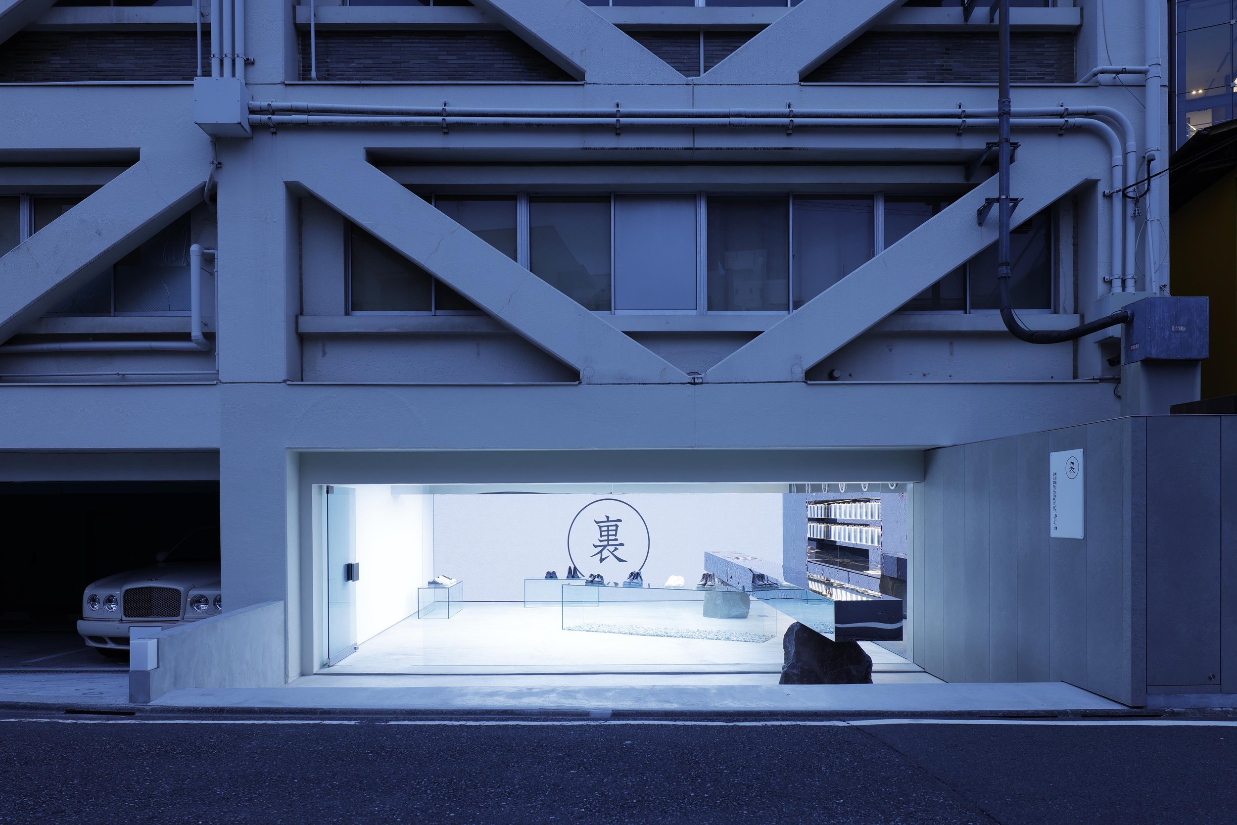 insideout-ura-01-interior-design-magazine-idreit_KozoTakayama.jpg