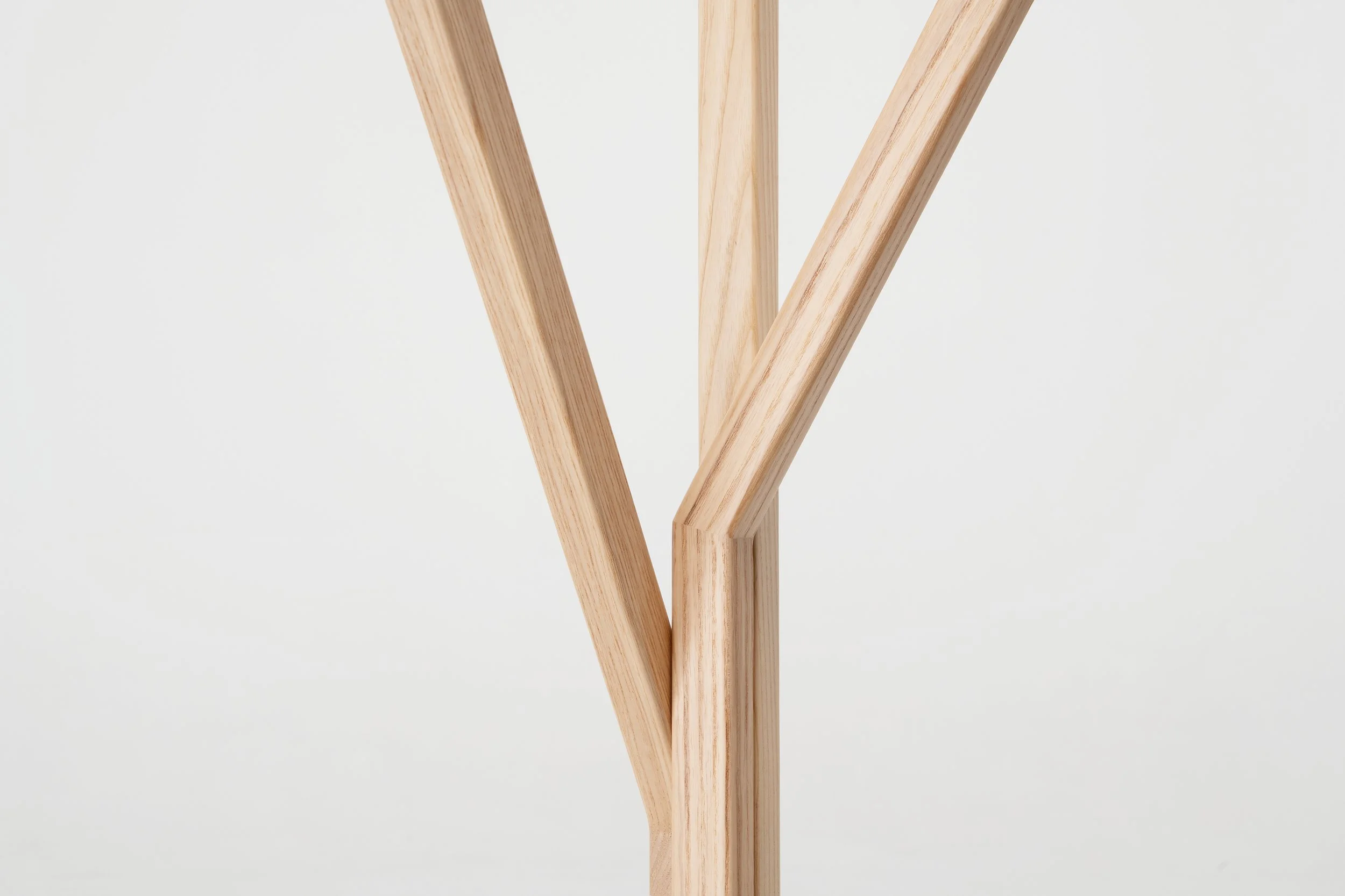 koizumi-studio-tree-hanger-interior-design-magazine-idreit-85s.jpg