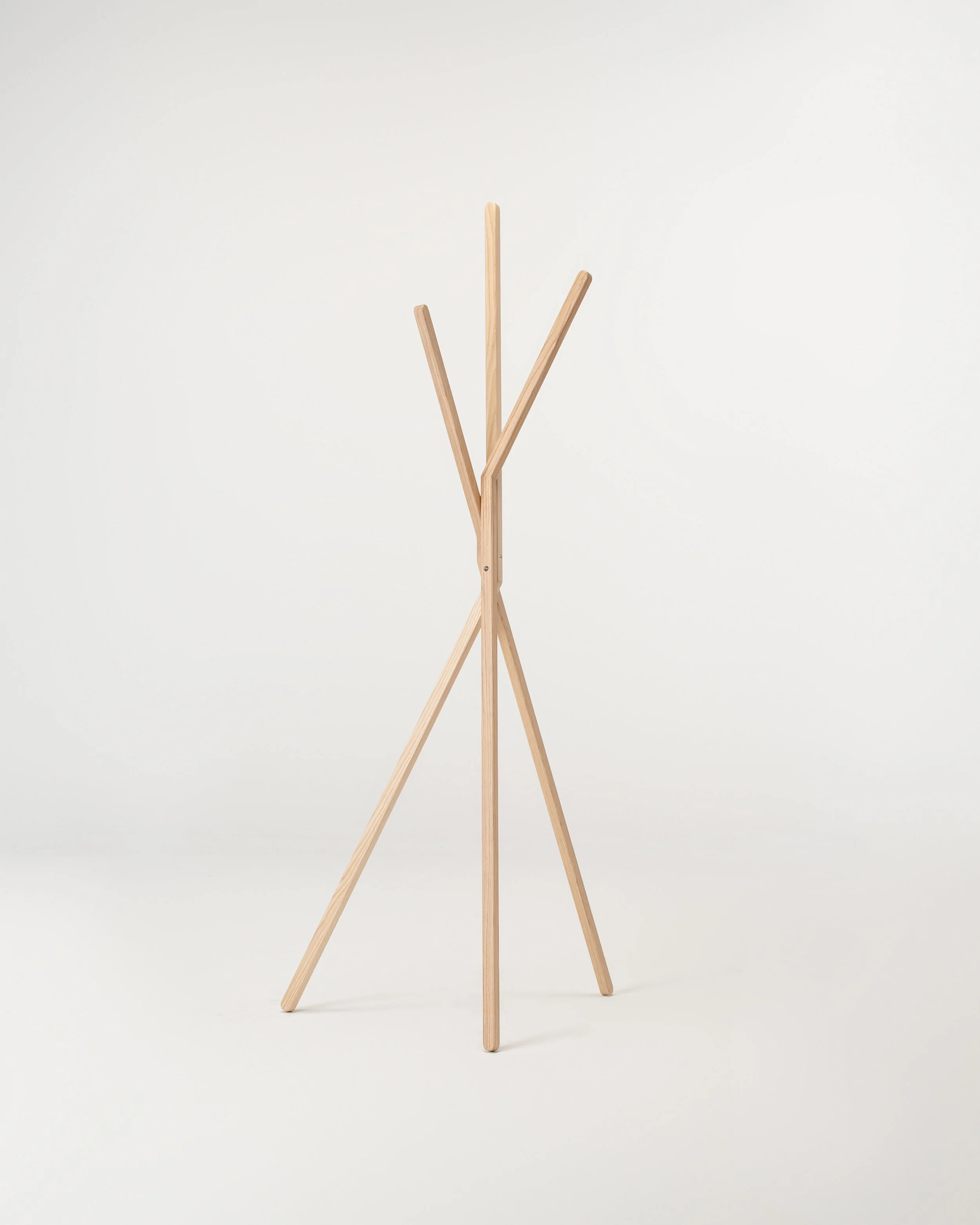 koizumi-studio-tree-hanger-interior-design-magazine-idreit-83.jpg