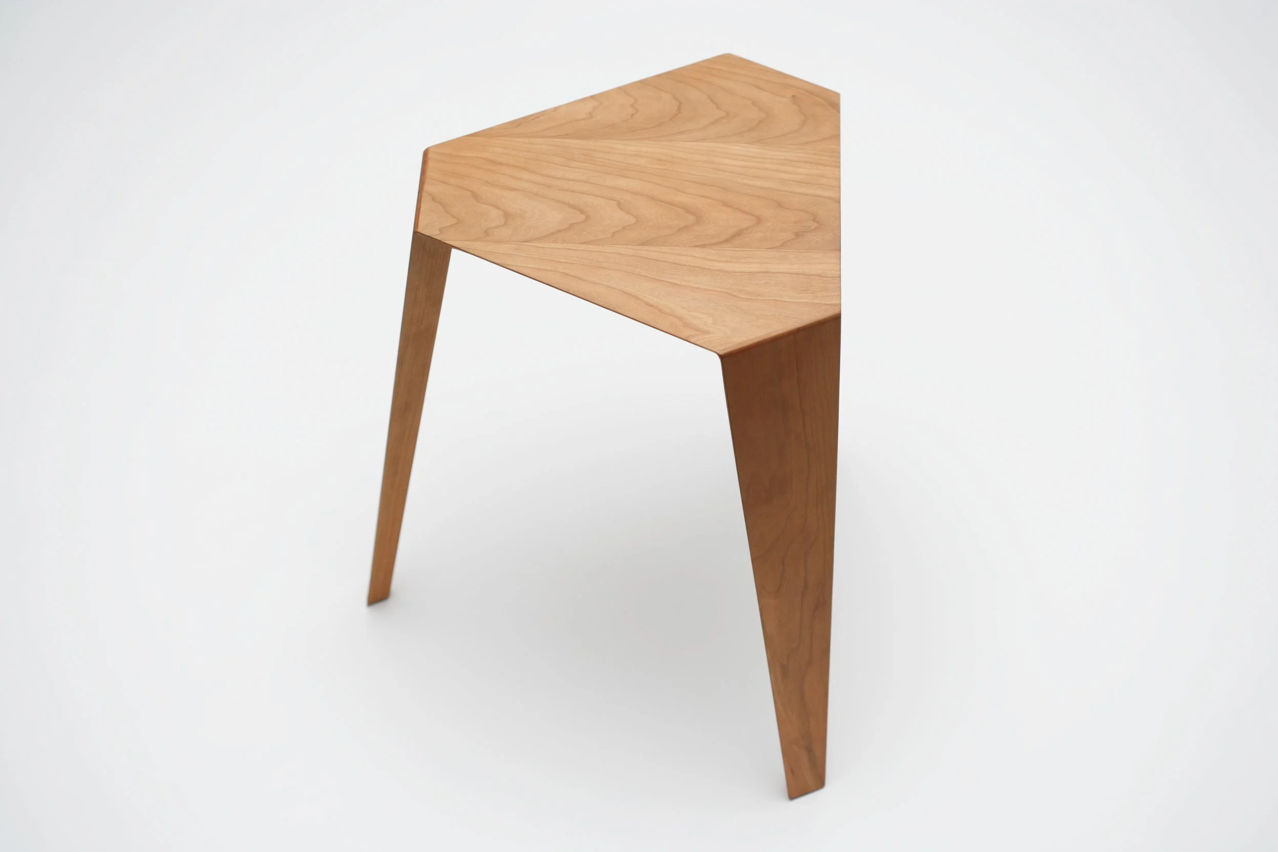 koizumi-studio-ori-stool-interior-design-magazine-idreit-0913.JPG