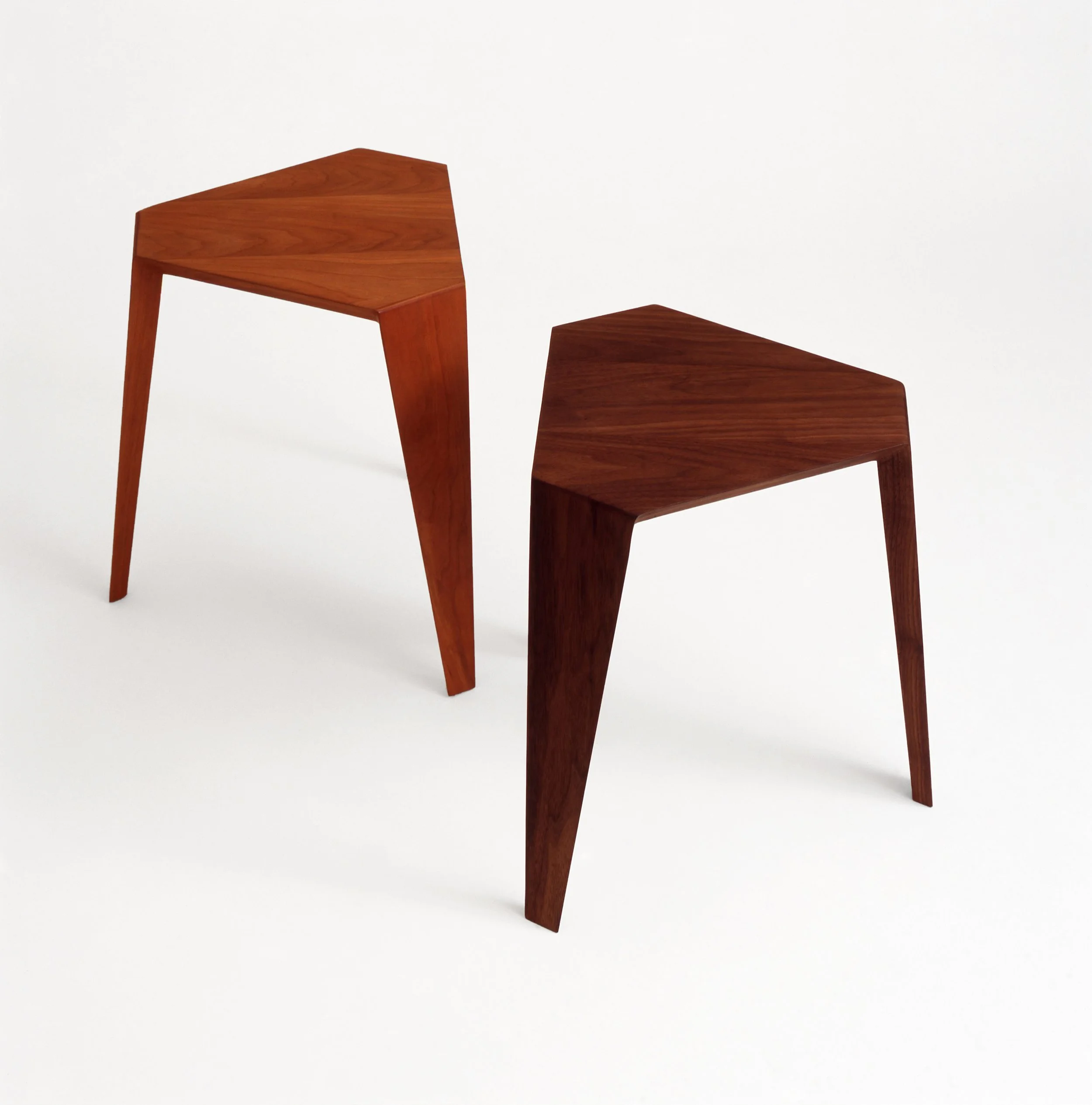 koizumi-studio-ori-stool-interior-design-magazine-idreit-1-1.jpg