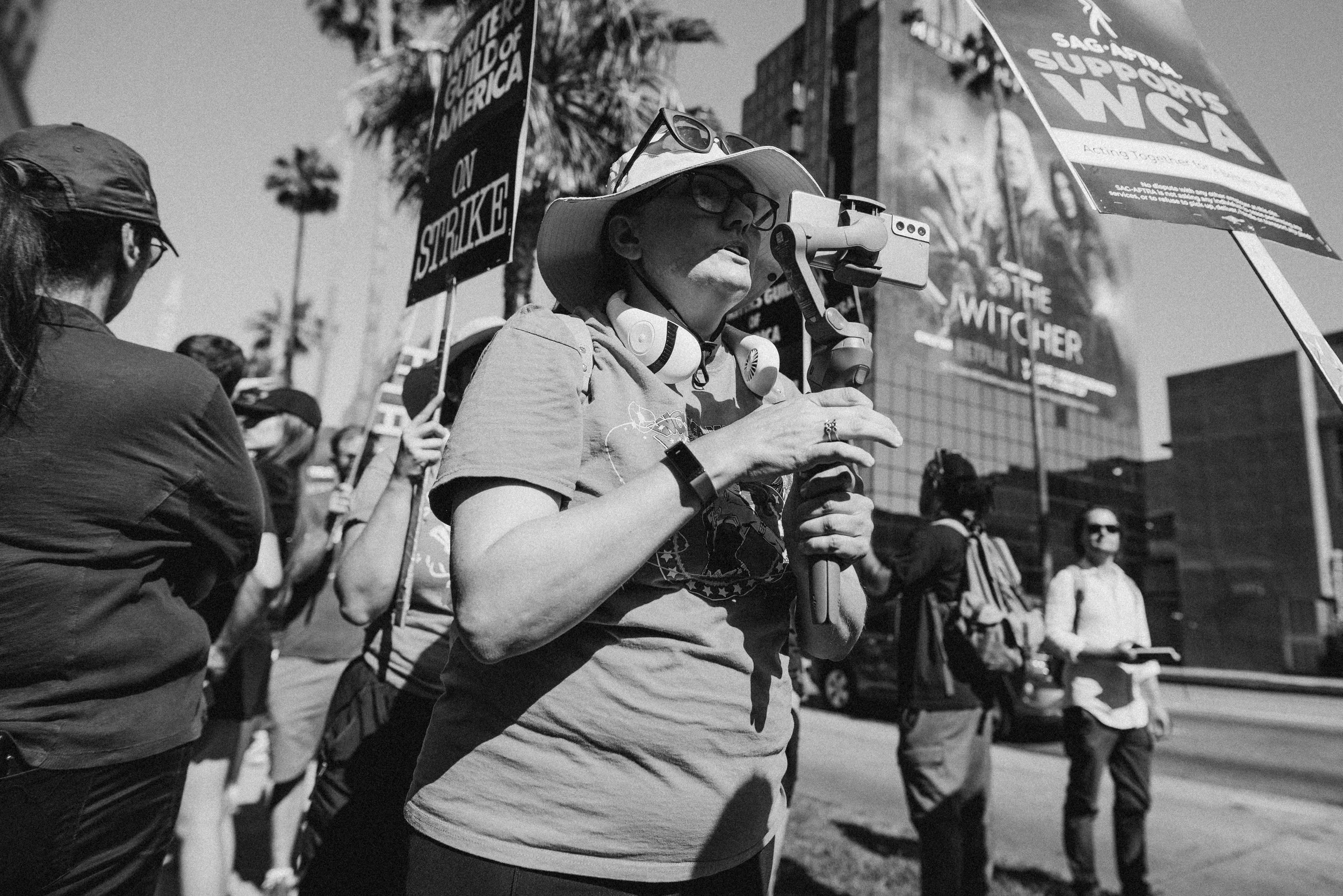 Shawna Benson live-streaming on Twitch.JPG