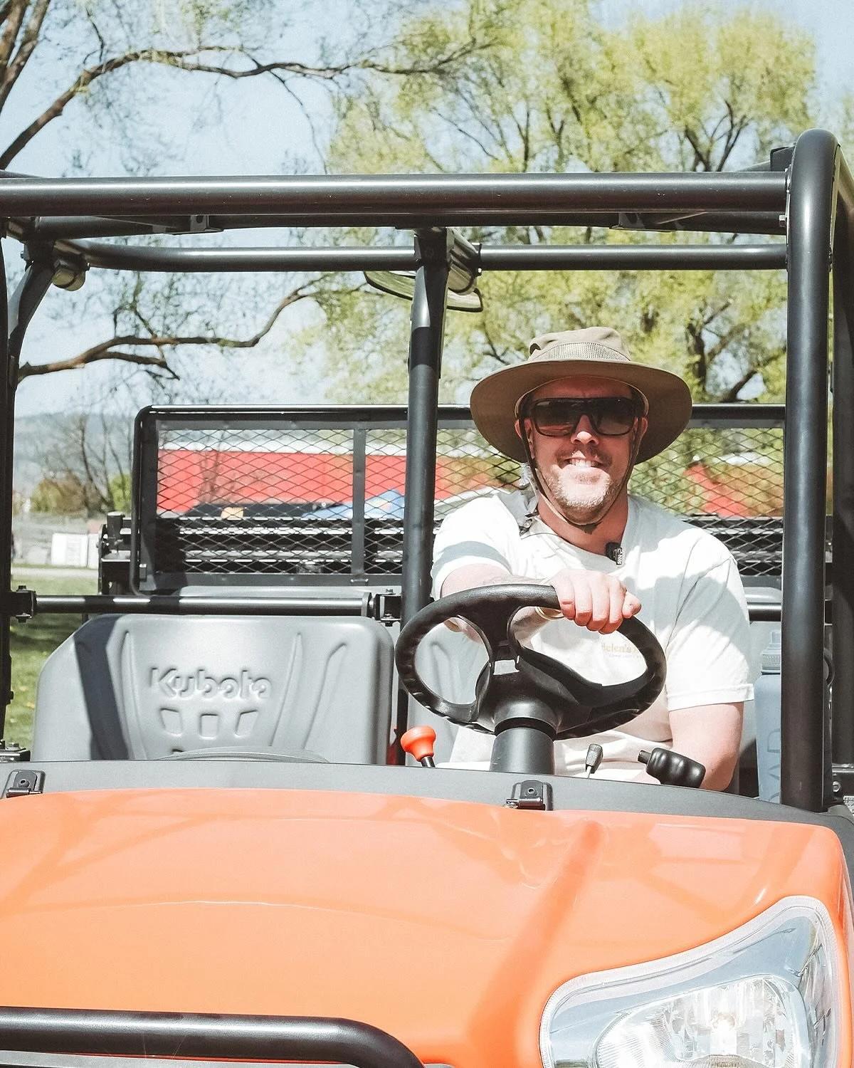 Hello friends!

We&rsquo;re thrilled to unveil our rebrand for @helensacreskelowna 👩&zwj;🌾🌿

Helen&rsquo;s Acres exists in our community for the sole purpose of providing food for those in need. We&rsquo;ve been working alongside Dan Connolly (Far