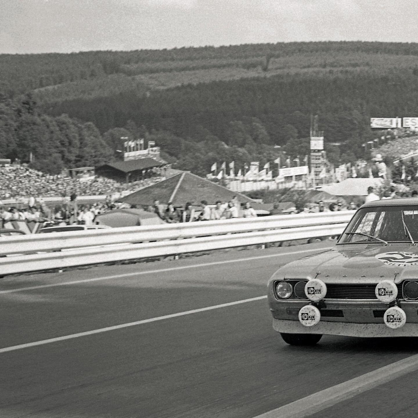 Dieter Glemser braking for La Source with his works Ford Capri RS2600. With Alex Soler-Roig, they would win the 1971 Spa 24 Hours.

😜 T. Borremans

#ford #fordcapri #fordcaprimk1 #fordcapri2600rs #fordcaprirs2600 #capri2600rs #caprirs2600 #etcc #eur