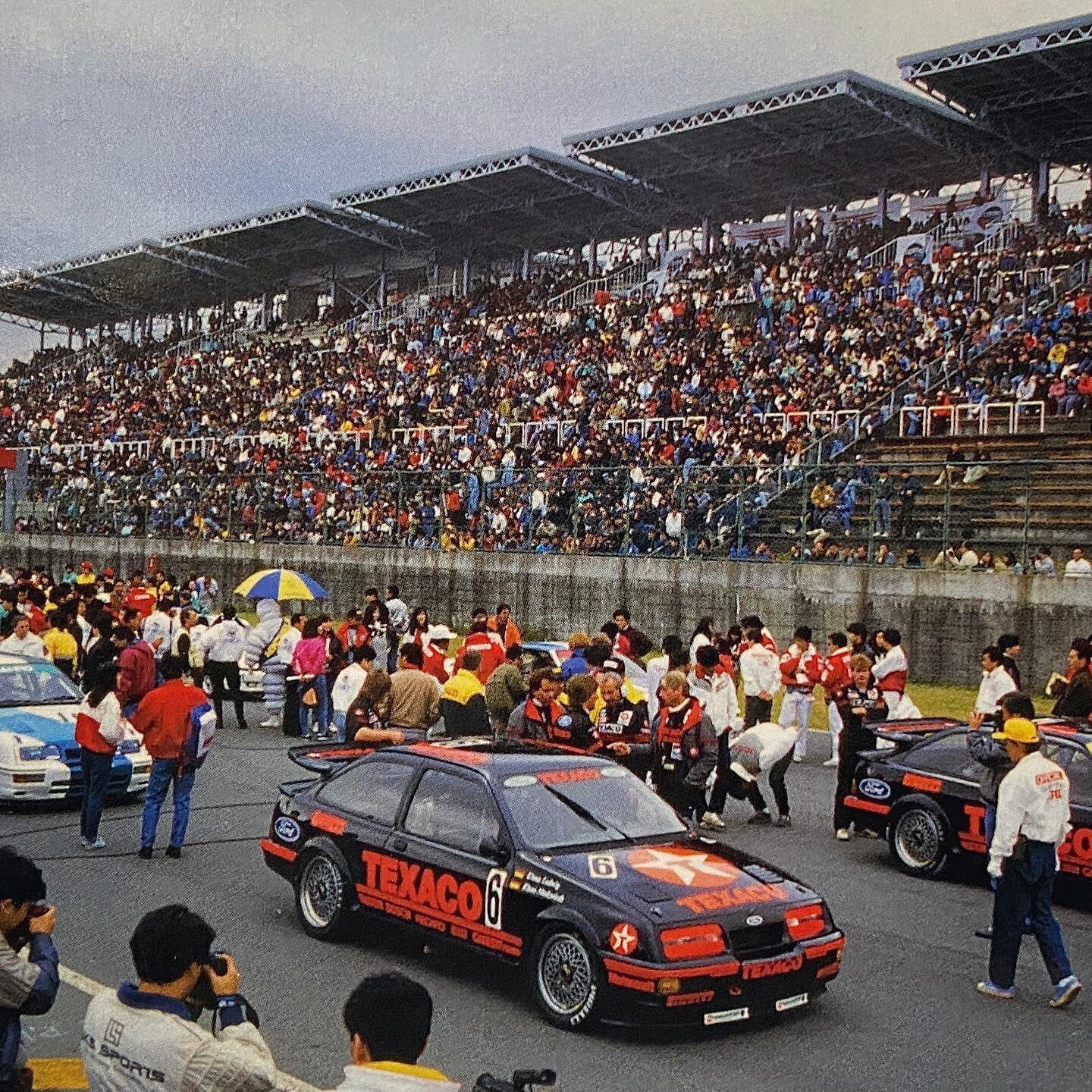 Cars are lined up for the start of the 1987 Fuji Inter-Tec 500, the last round of the World Touring Car Championship.

📷 unknown

#fujiintertec500 #intertec500 #worldtouringcarchampionship #wtcc #fordsierrars500 #sierrars500 #sierrars500cosworth #eg